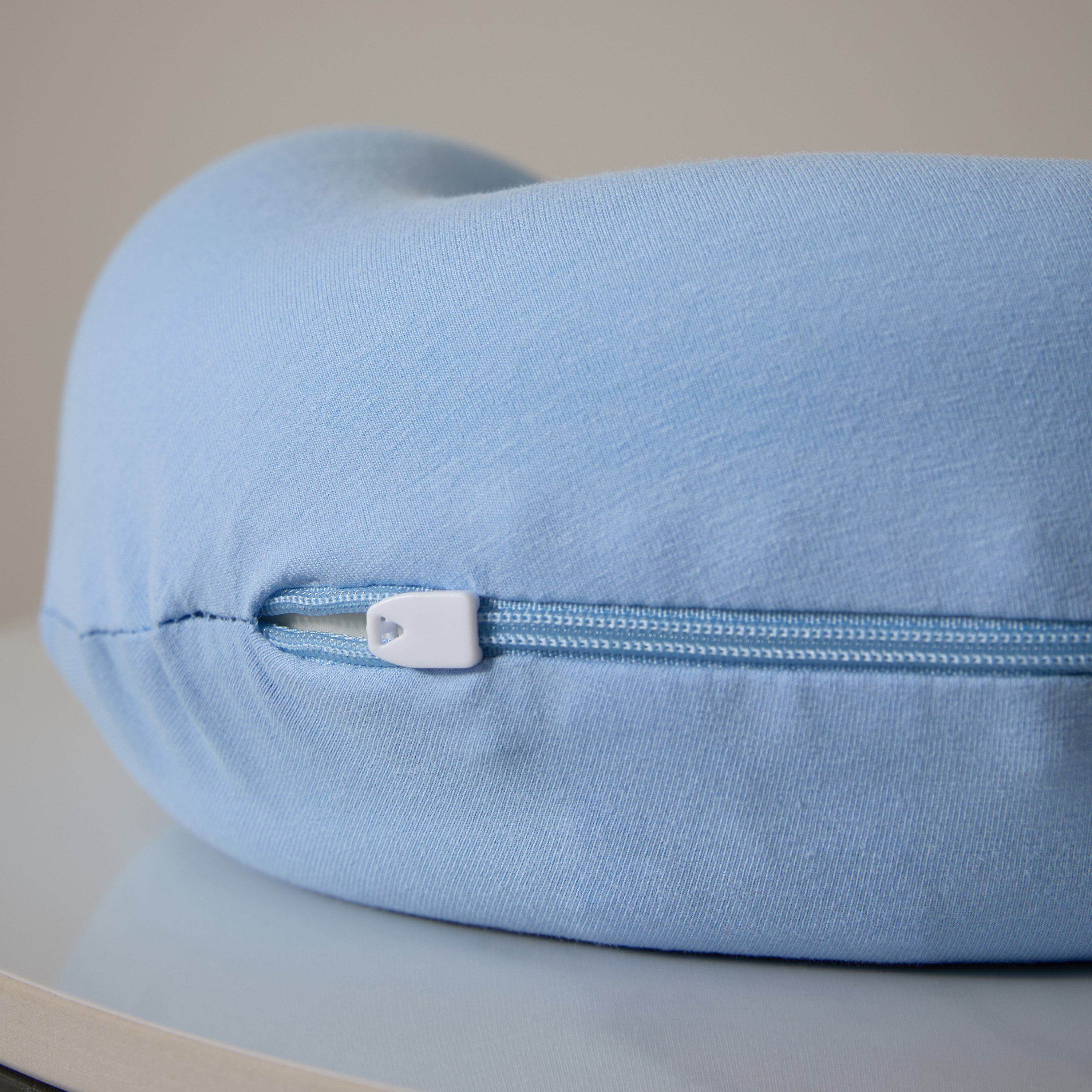 Little Star Memory Foam Neck Pillow - 21.5x21.5x9 cm-hbxhomeware-hbxbedroom-image-4