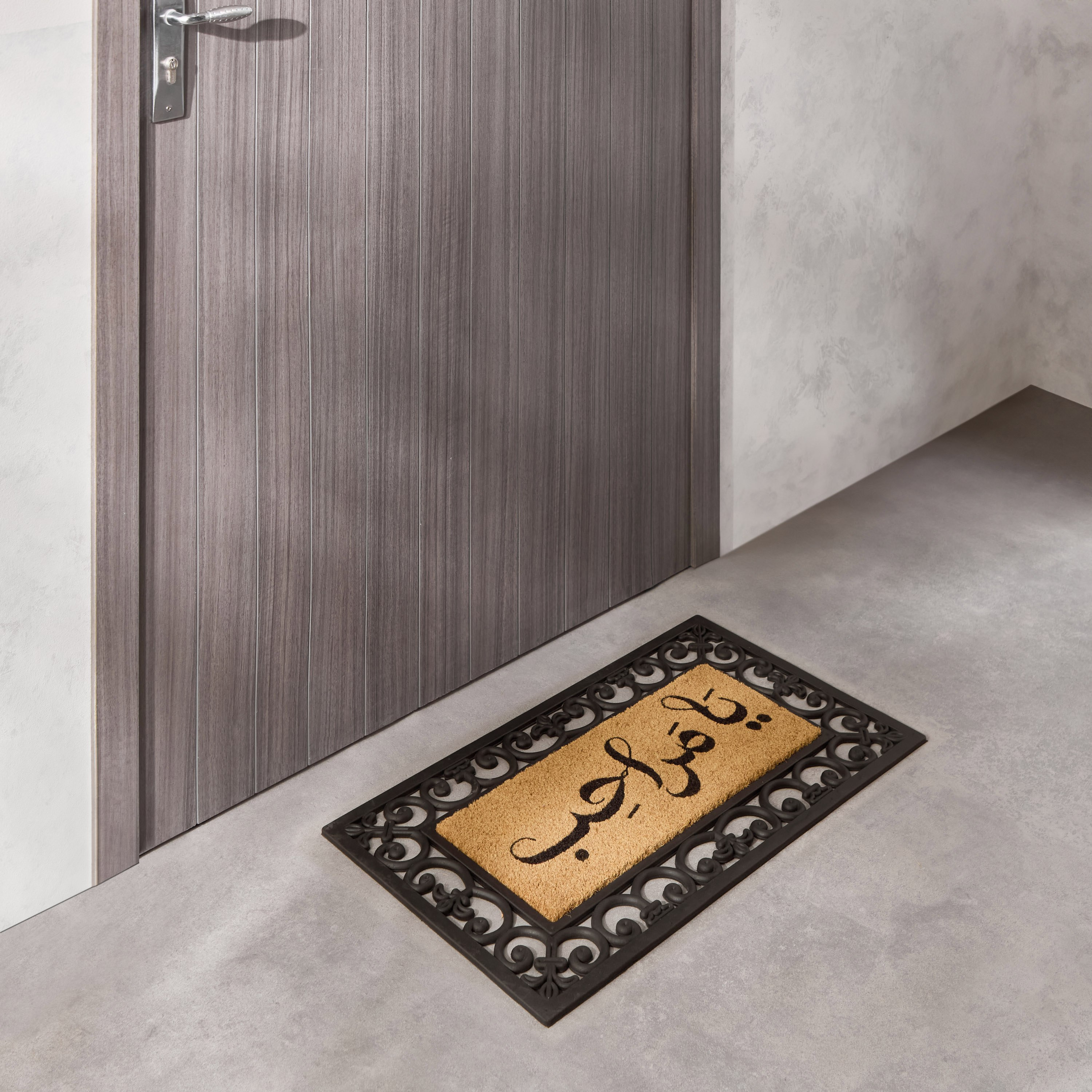 سجادة باب متقولبة من المطاط وألياف جوز الهند من مرحبا- 45x75 سم-hbxhomeware-hbxlivingroom-image-1