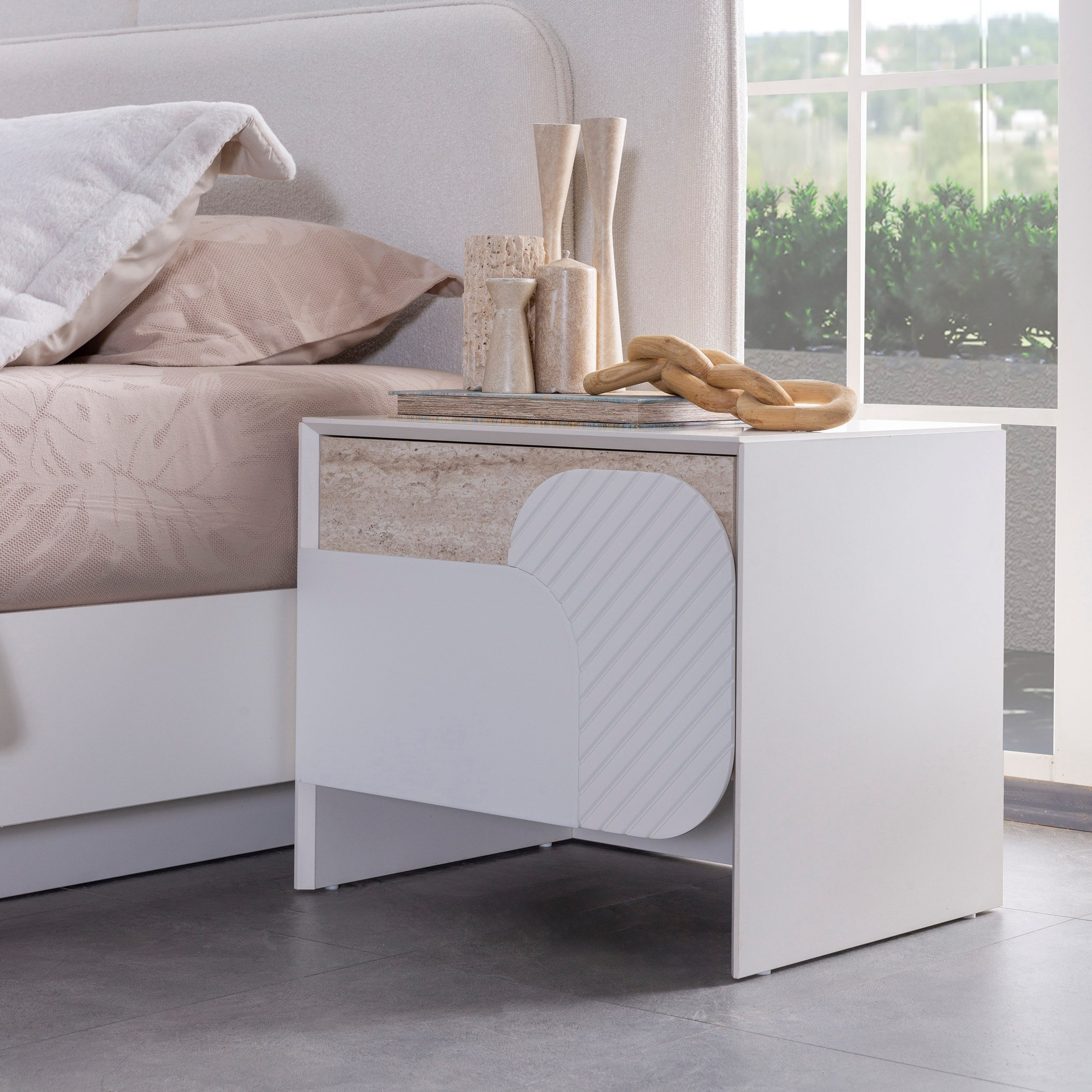 طقم غرفة نوم كينج 6 قطع مع وحدة تخزين هيدروليك من ألفا - 180x200 سم-hbxbedroom-bedsandbedsets-bedroomsets-king-image-7