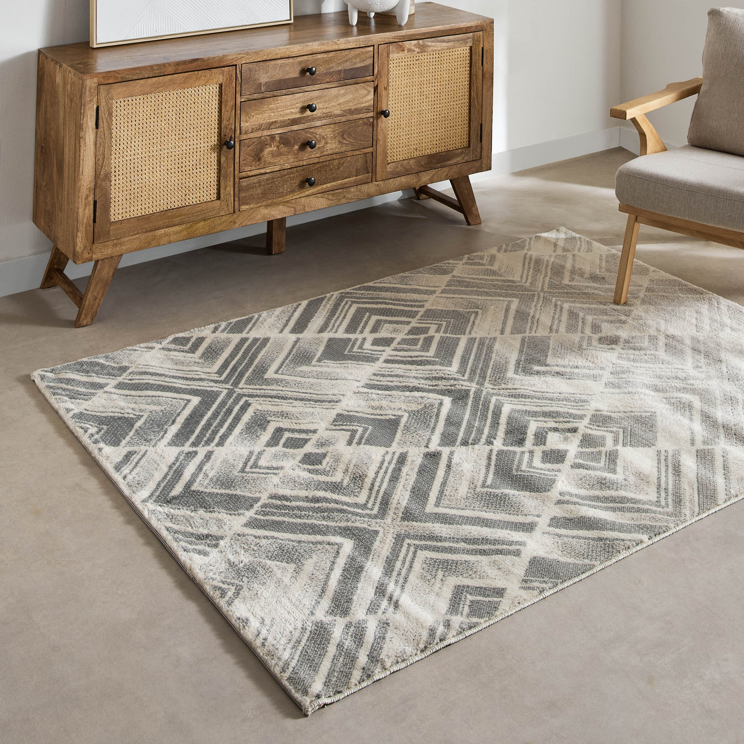 Mahreen Bloom Stain Resistant Polypropylene Rug - 150x200 cm-hbxdecorandfurnishings-floorcoverings-rugs-image-1