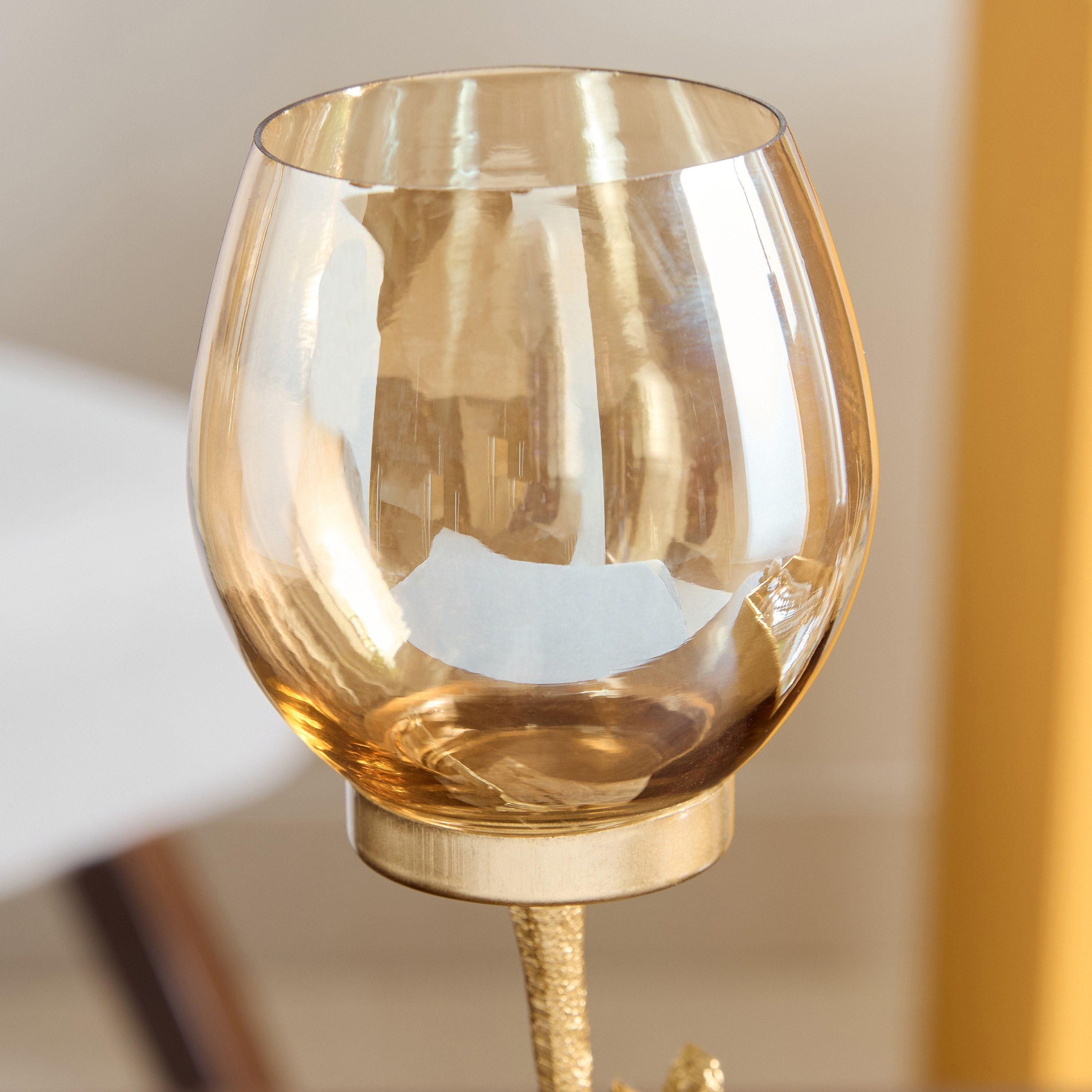حامل شموع صغيرة ألومنيوم بتصميم جمل مع قاعدة خشبية - 19x10x32.5 سم-hbxlivingroom-decorandaccessories-candleholders-image-4