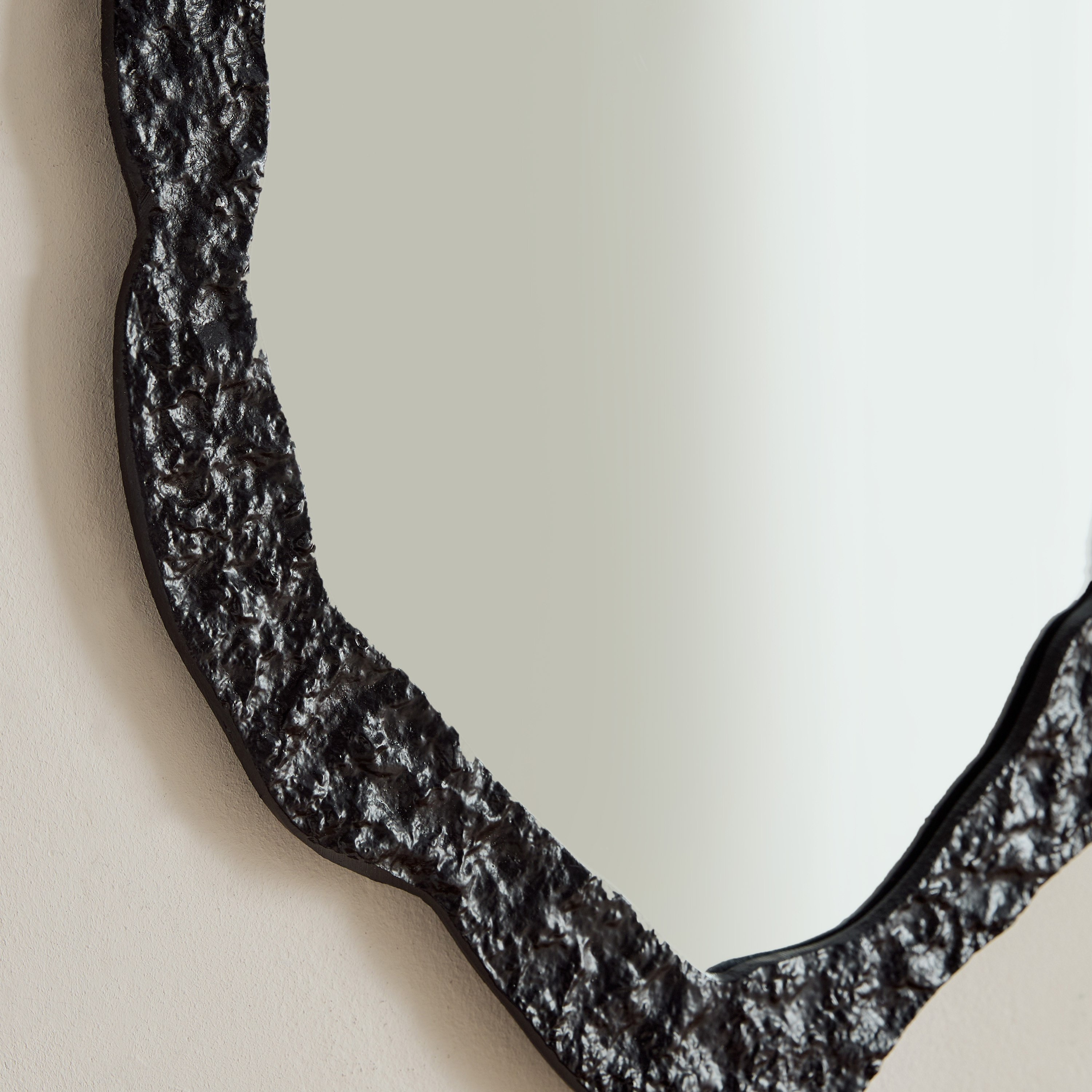 Rayon Aluminium Premium Round Organic Shape Mirror - 43x2x70 cm-hbxhomeware-hbxdecorandfurnishings-image-3
