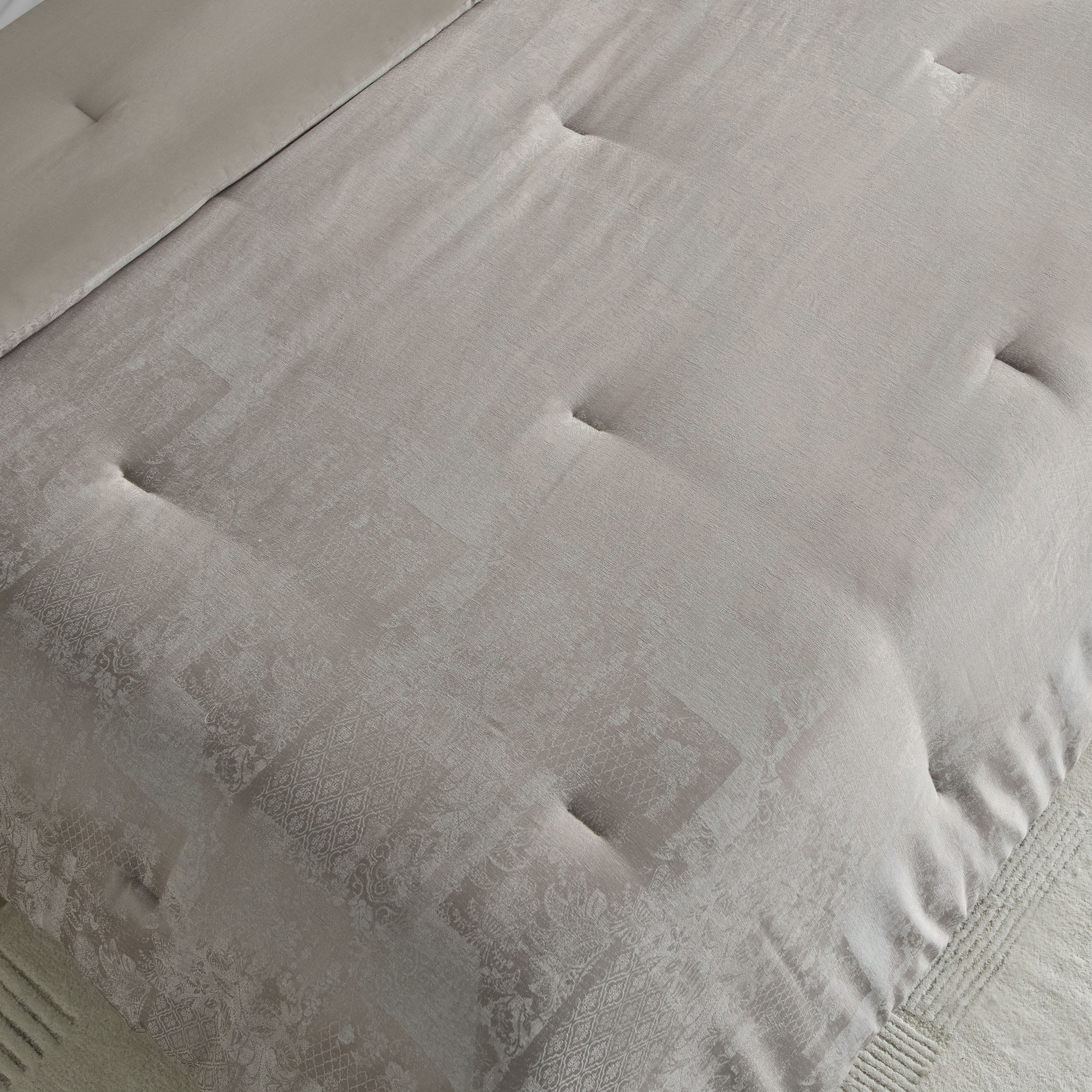 Whitebliss Ornate 5-Piece Jacquard King Comforter Set - 220x240 cm-hbxhomeware-hbxbedroom-image-4