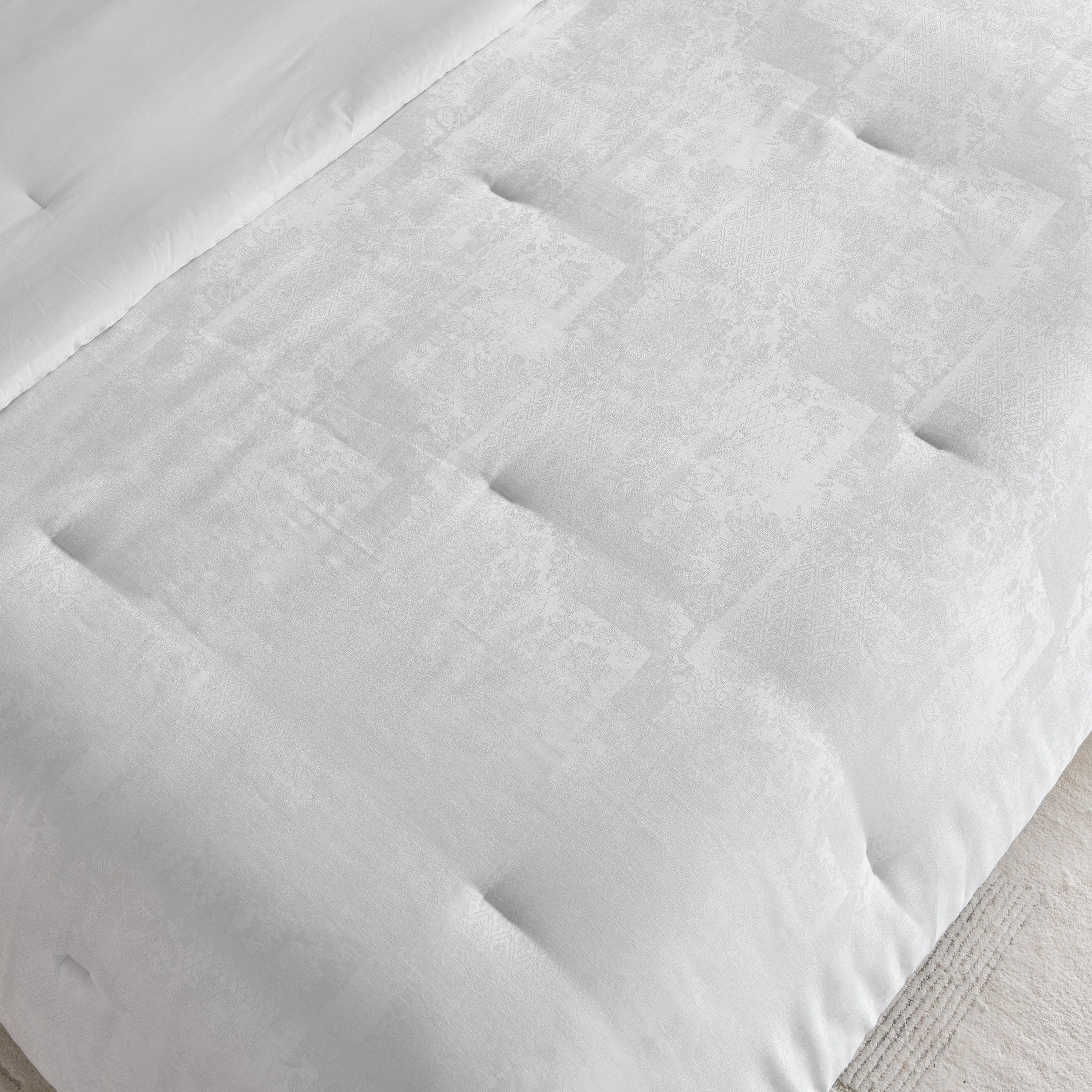 Whitebliss Ornate 5-Piece Jacquard King Comforter Set - 220x240 cm-hbxhomeware-hbxbedroom-image-4