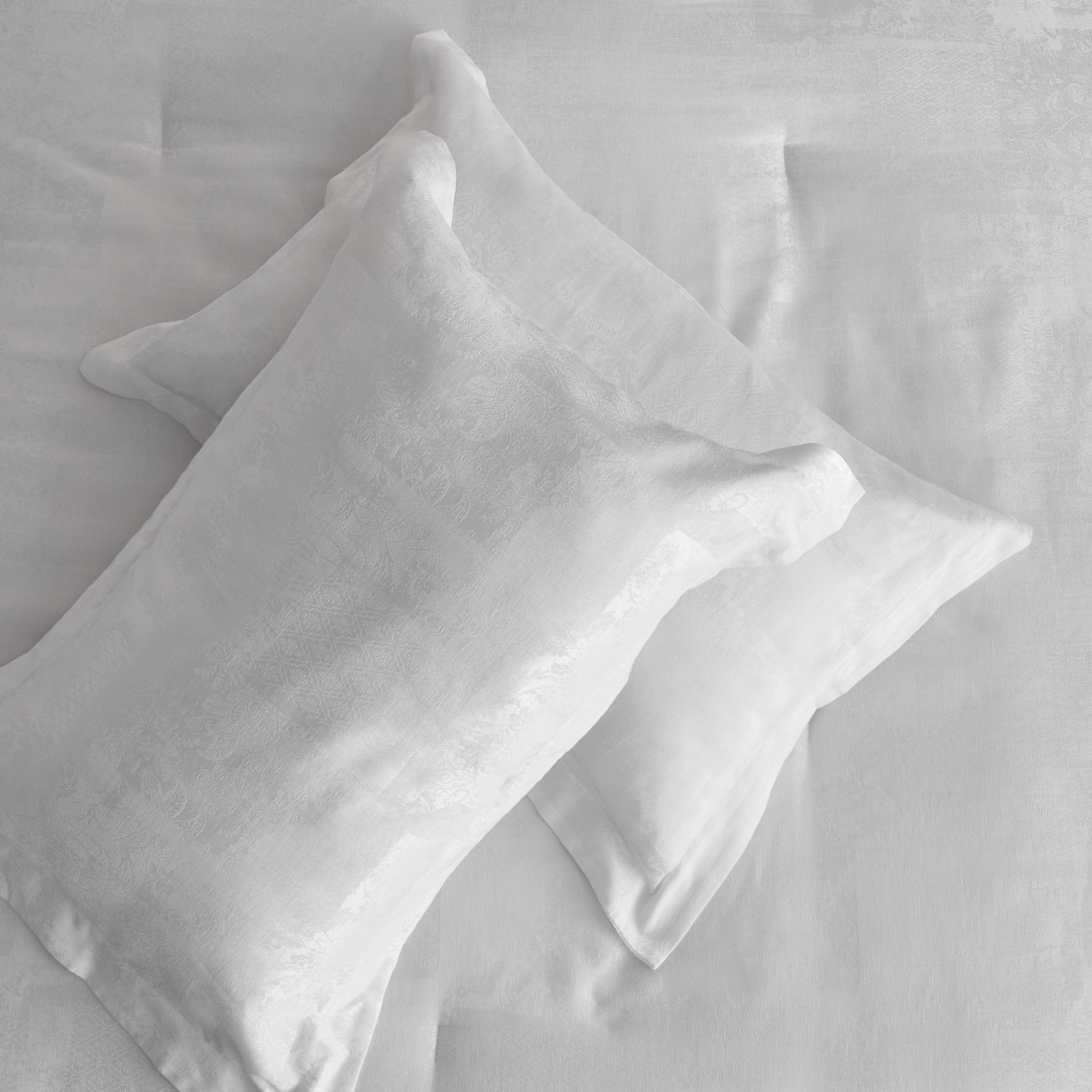Whitebliss Ornate 5-Piece Jacquard King Comforter Set - 220x240 cm-hbxhomeware-hbxbedroom-image-6