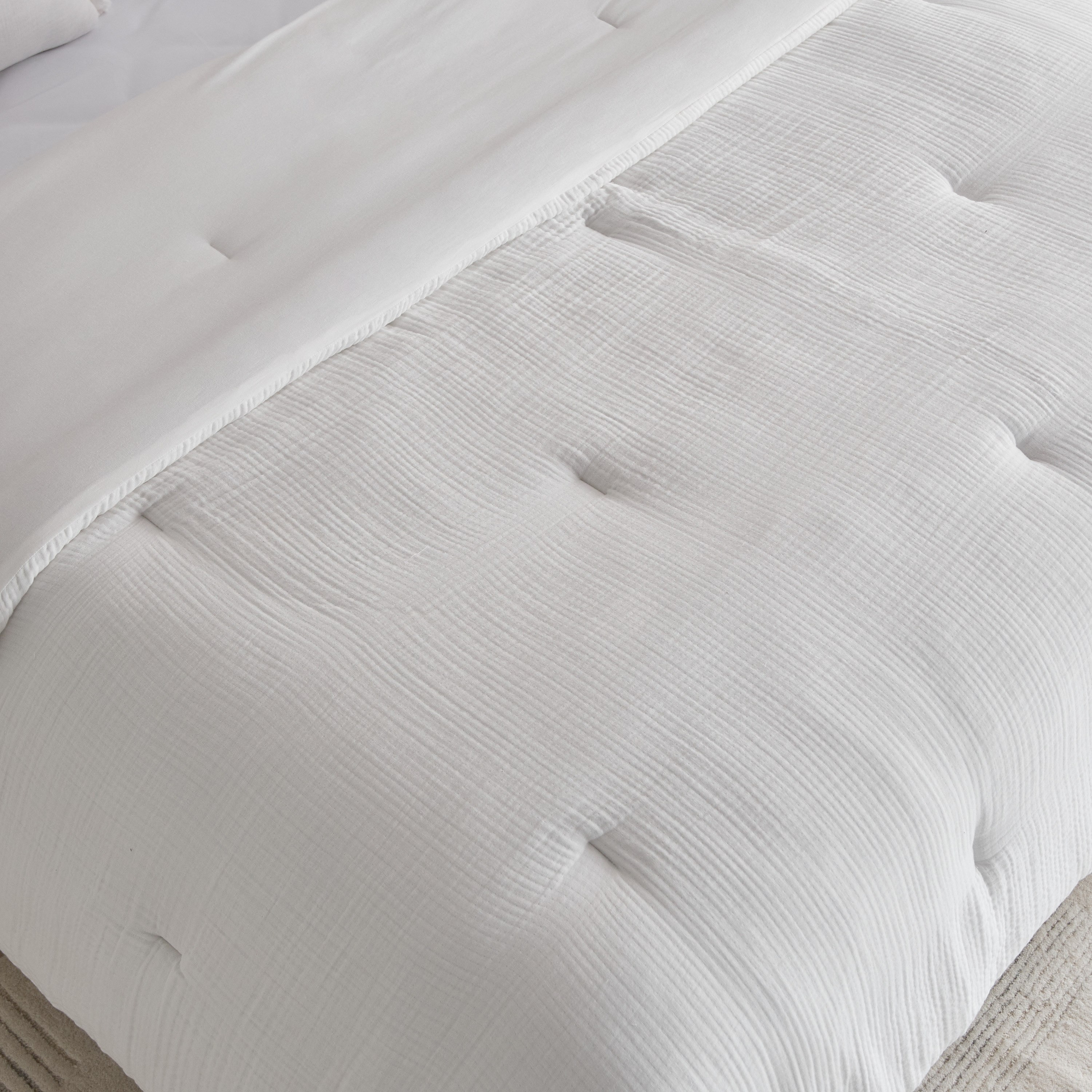 طقم لحاف كينج شاش إليسيان 5 قطع من وايت بليس- 220 × 240 سم-hbxhomeware-hbxbedroom-image-4