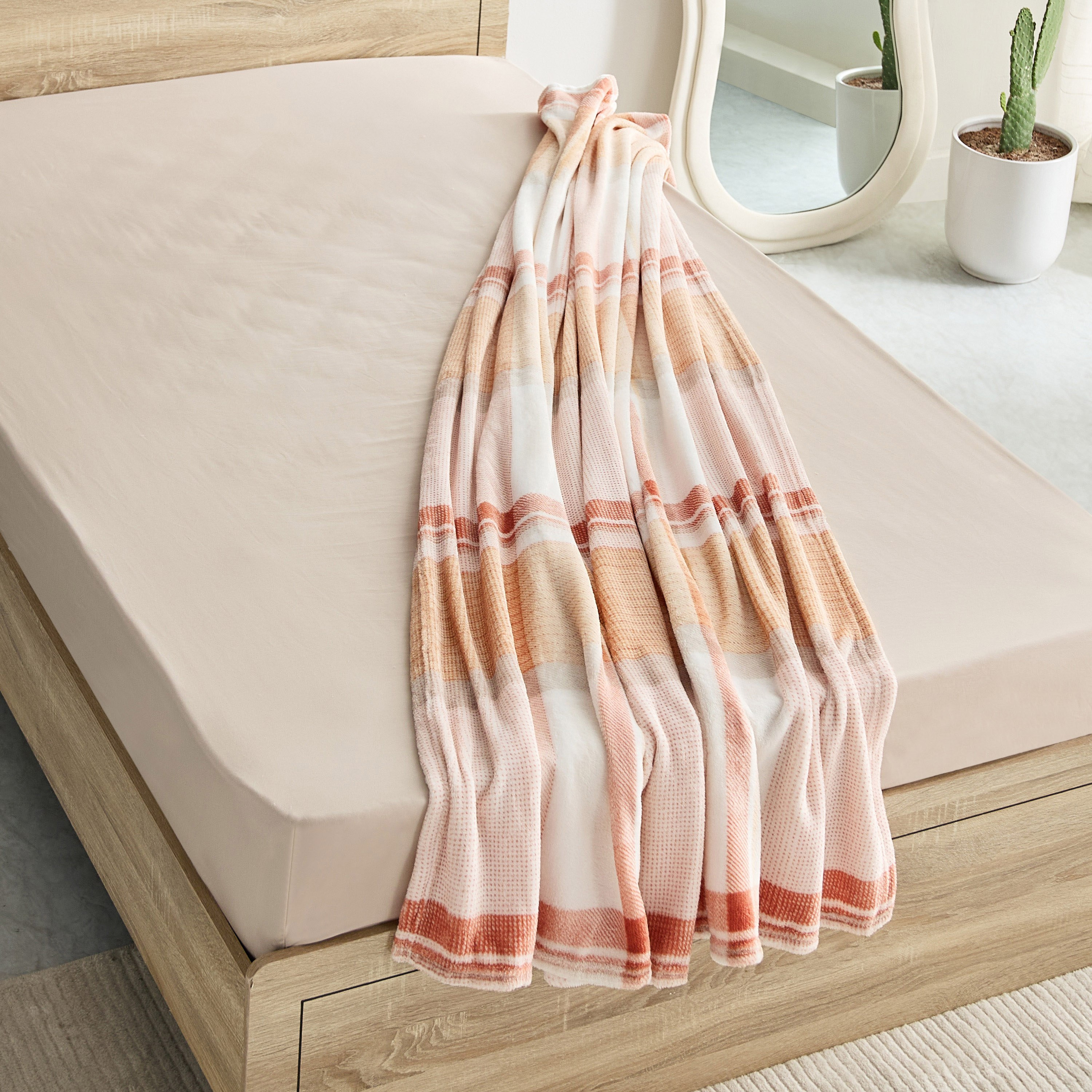 بطانية فلانيل توين بطبعات سيث من ماتريكس - 140x200 سم-hbxhomeware-hbxbedroom-image-4