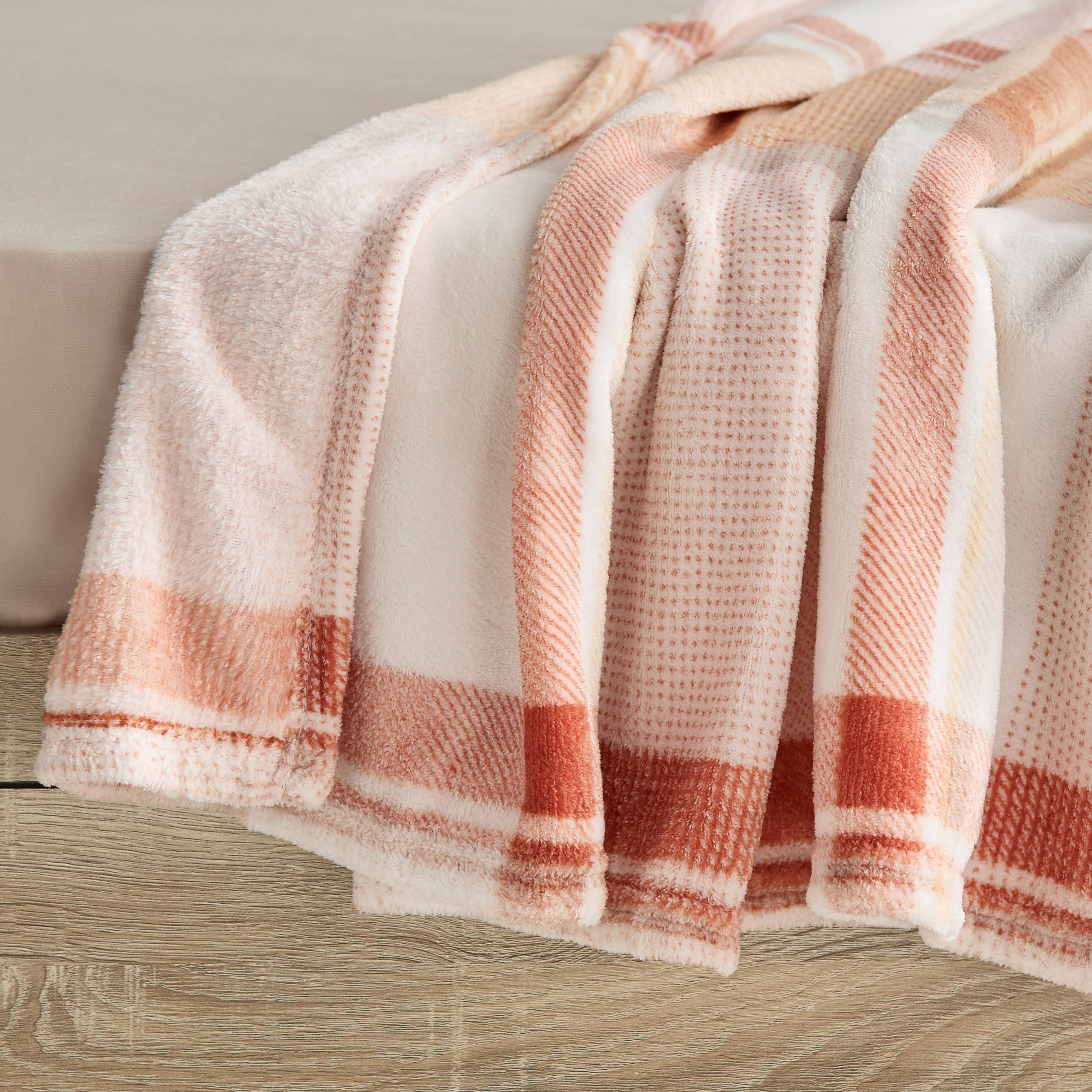 بطانية فلانيل توين بطبعات سيث من ماتريكس - 140x200 سم-hbxhomeware-hbxbedroom-image-5