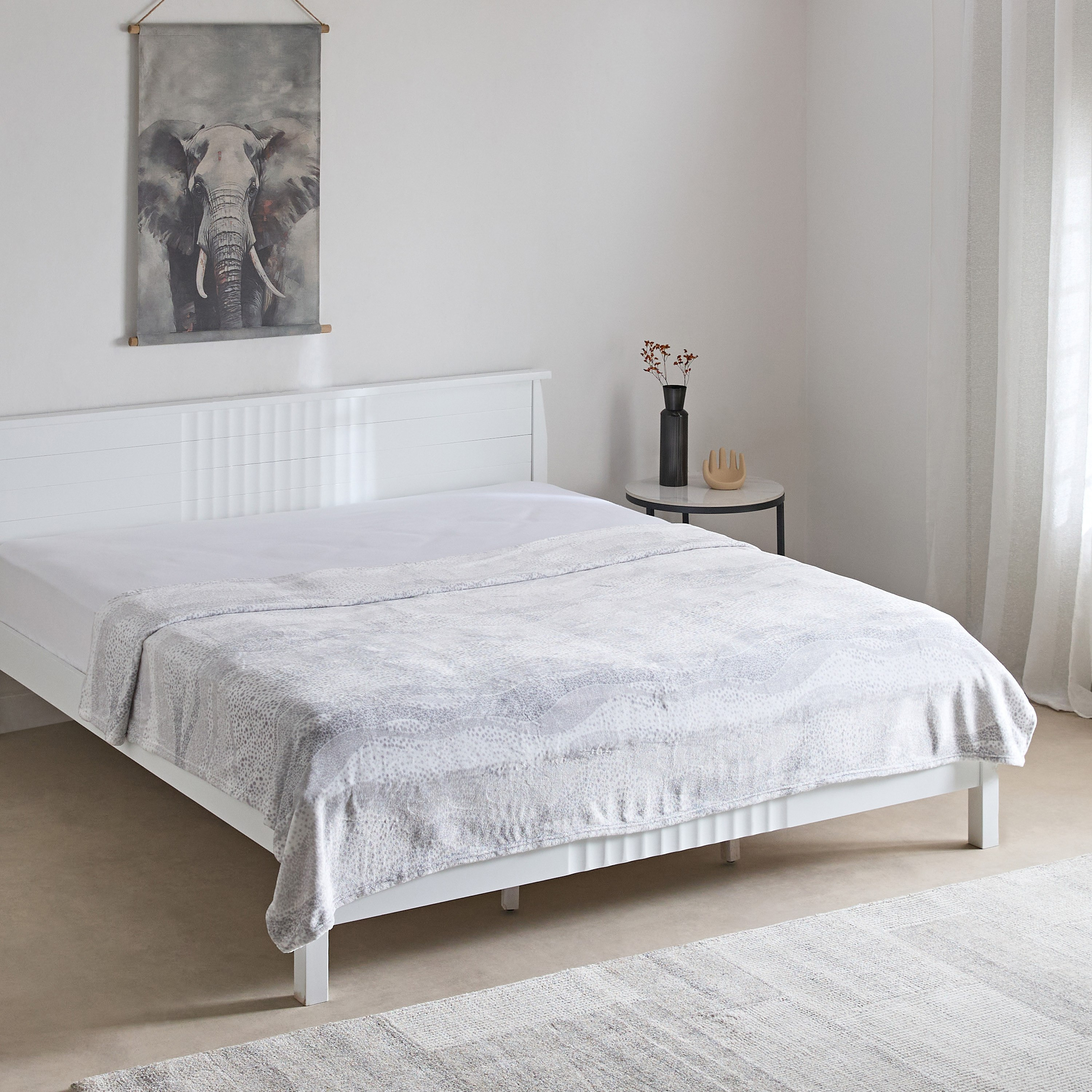 بطانية فلانيل كوين بطبعات ريمي من ماتريكس - 200x220 سم-hbxhomeware-hbxbedroom-image-1