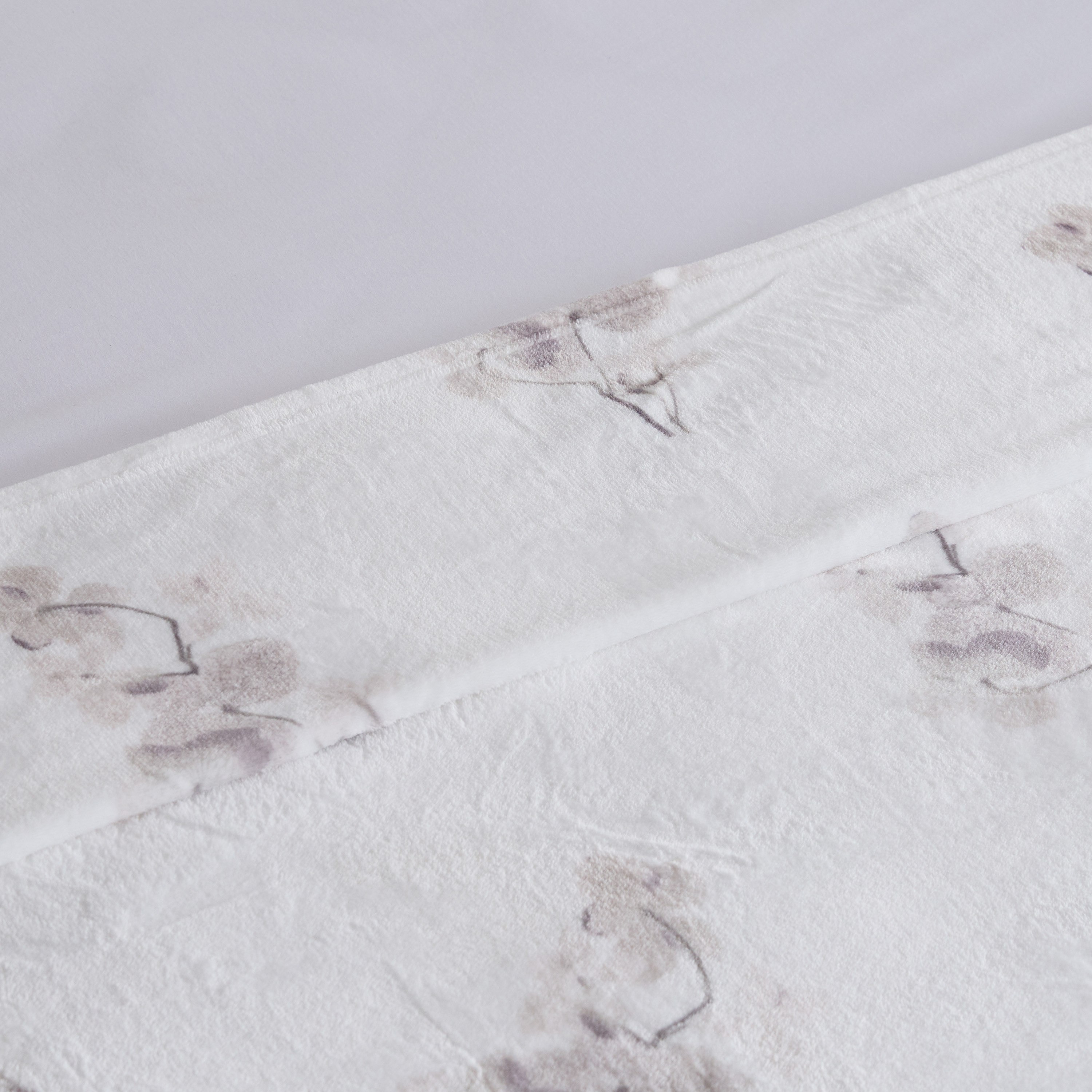 بطانية فلانيل كوين بِطبعات سيان من ماتريكس - 200x220 سم-hbxhomeware-hbxbedroom-image-3