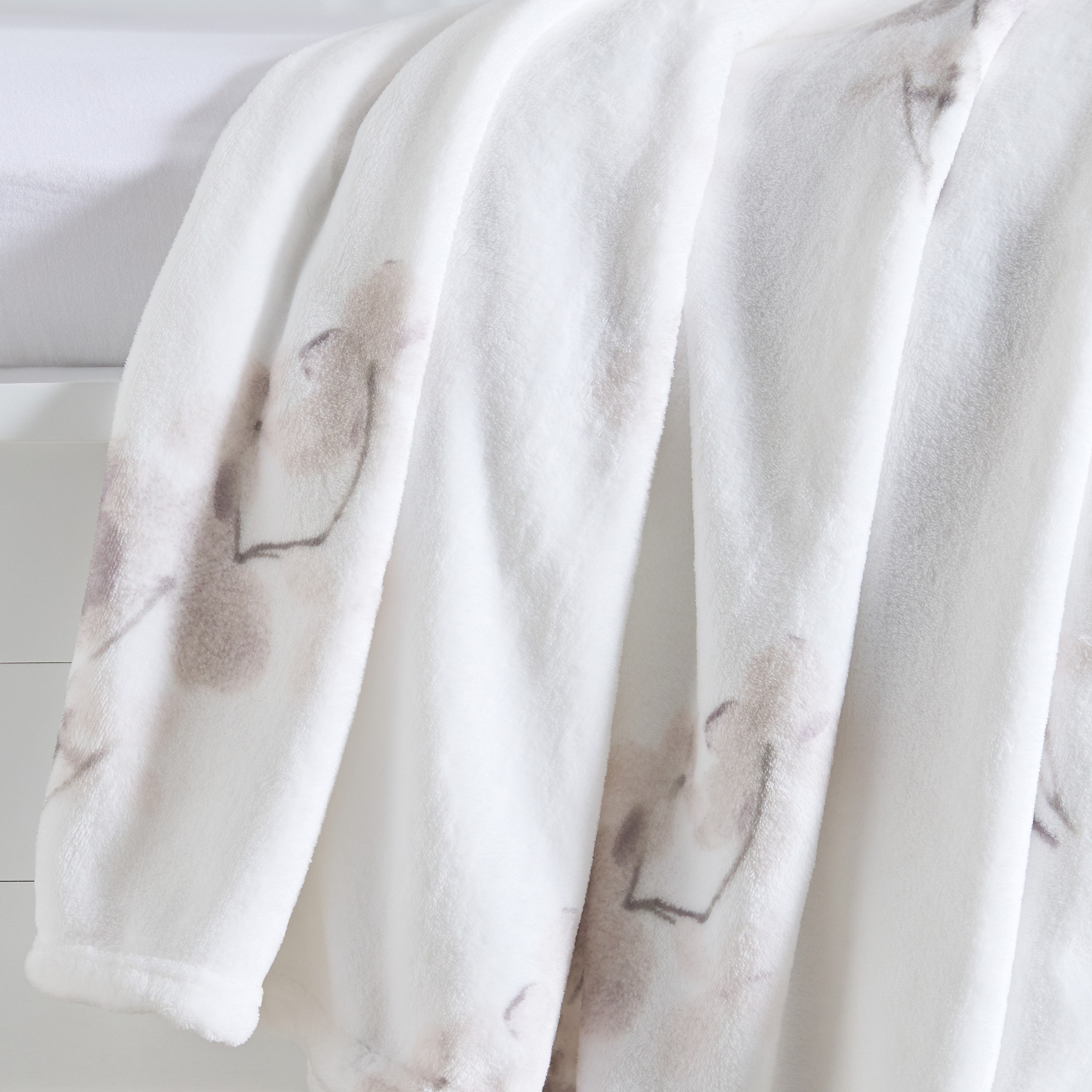 بطانية فلانيل كوين بِطبعات سيان من ماتريكس - 200x220 سم-hbxhomeware-hbxbedroom-image-5