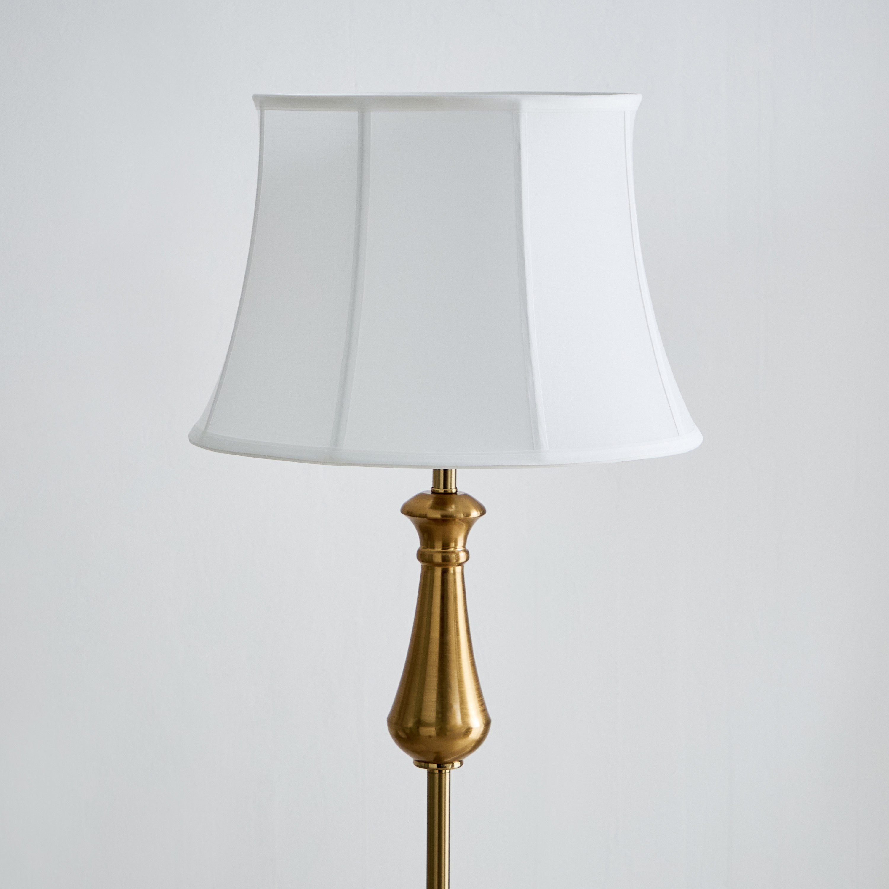 مصباح أرضية معدني بغطاء كتان جريم من ديمي - 167 سم-hbxhomeware-hbxlivingroom-image-3