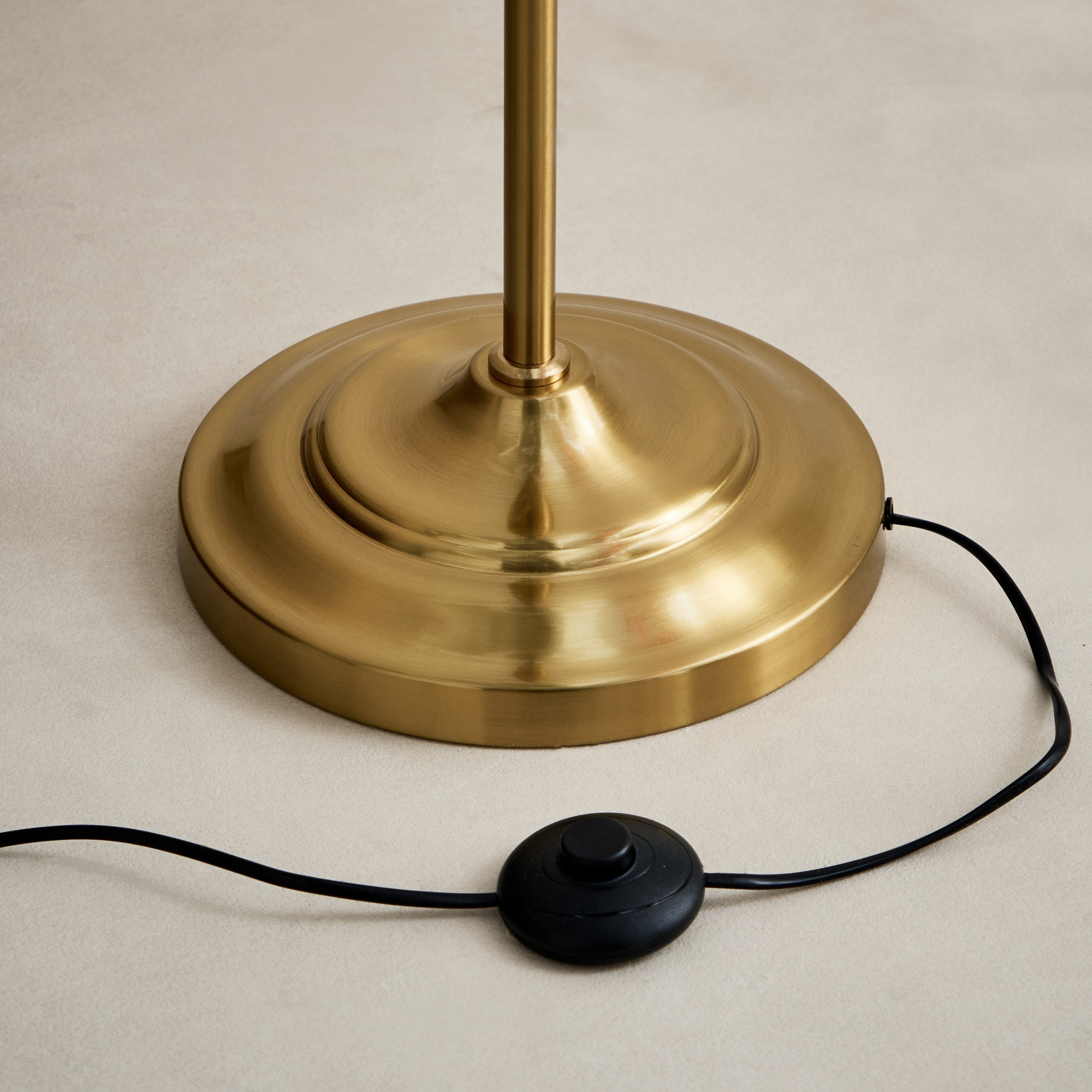 مصباح أرضية معدني بغطاء كتان جريم من ديمي - 167 سم-hbxhomeware-hbxlivingroom-image-4