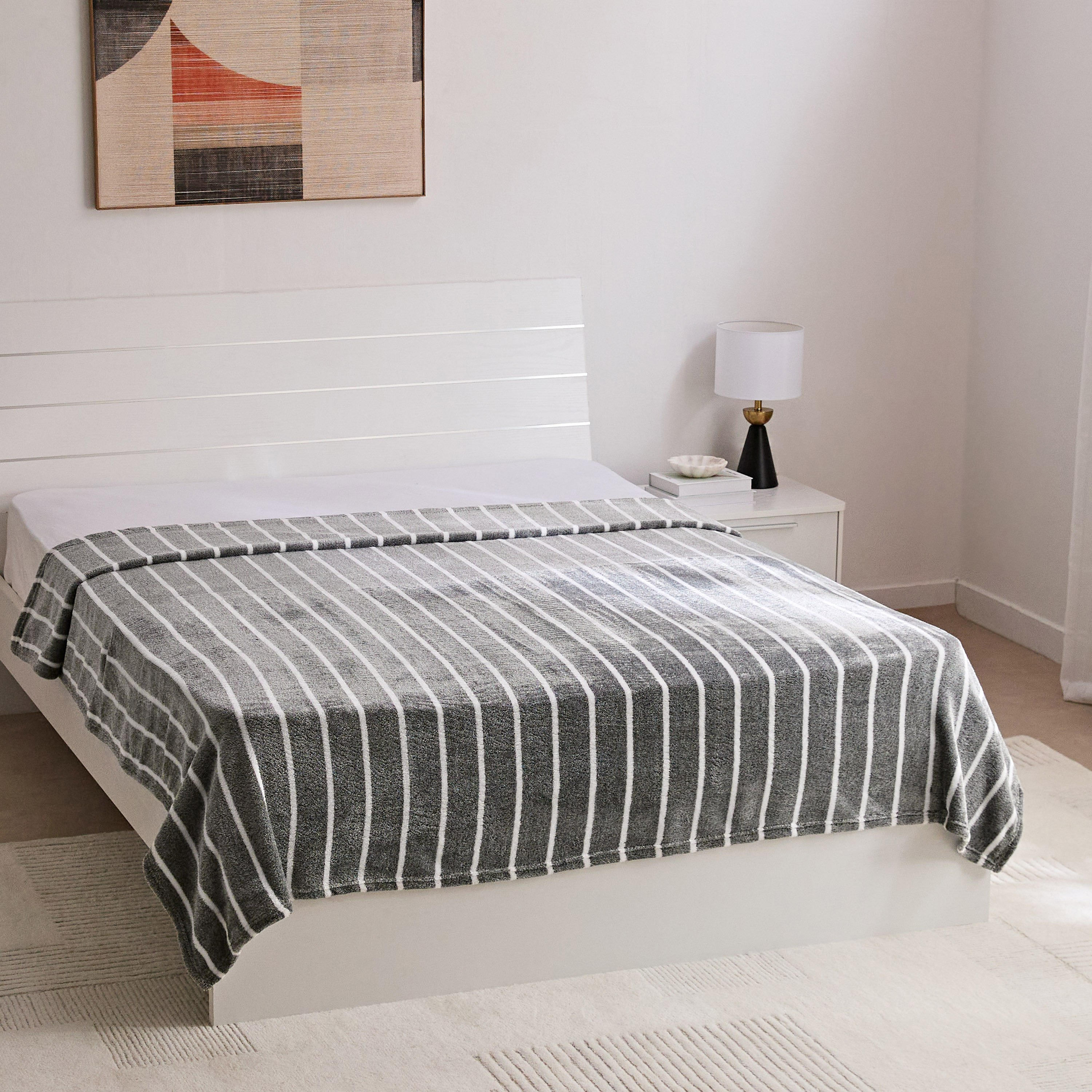 بطانية كوين مخططة واي دي من لينوا - 200x220 سم-hbxhomeware-hbxbedroom-image-1