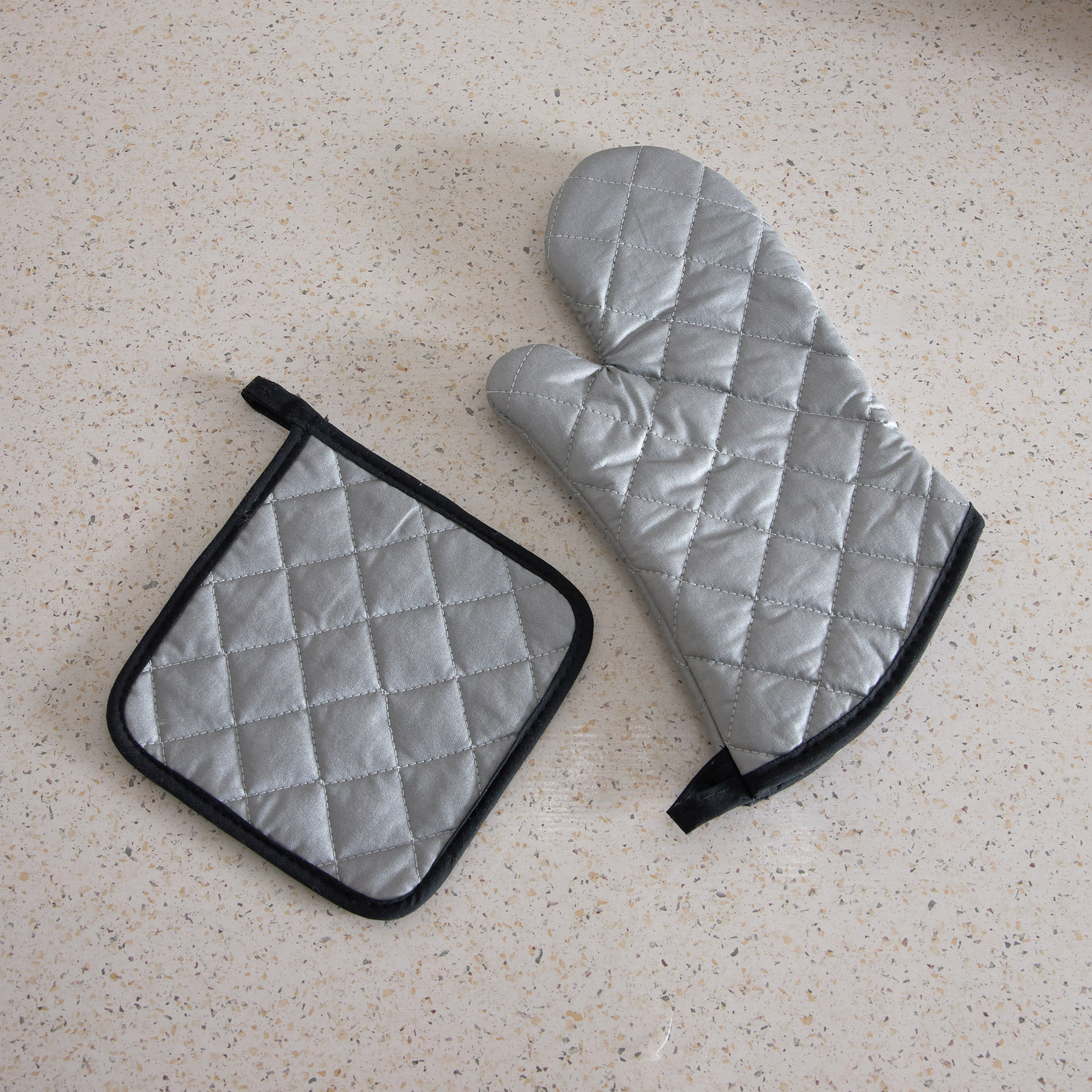 طقم حامل أواني وقفازات قطعتين من رايلي-hbxhomeware-kitchenware-kitchenlinens-image-1