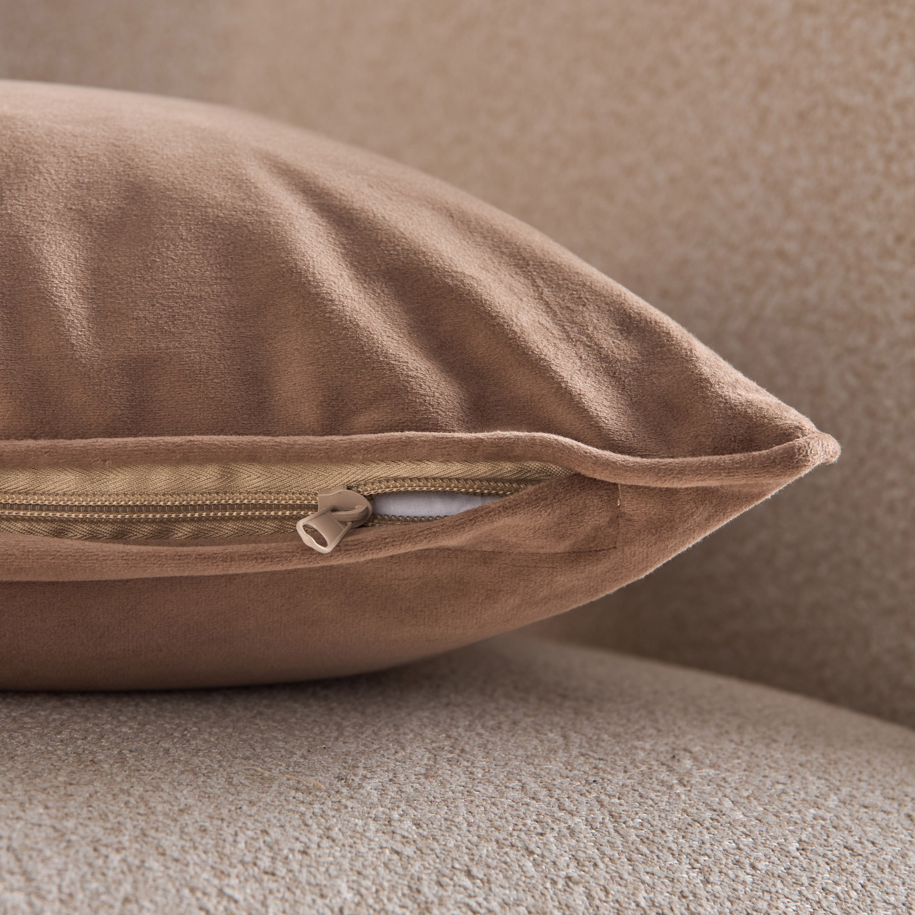 Dove Velvet Cushion Cover - 45x45 cm-hbxhomeware-hbxbedroom-image-3