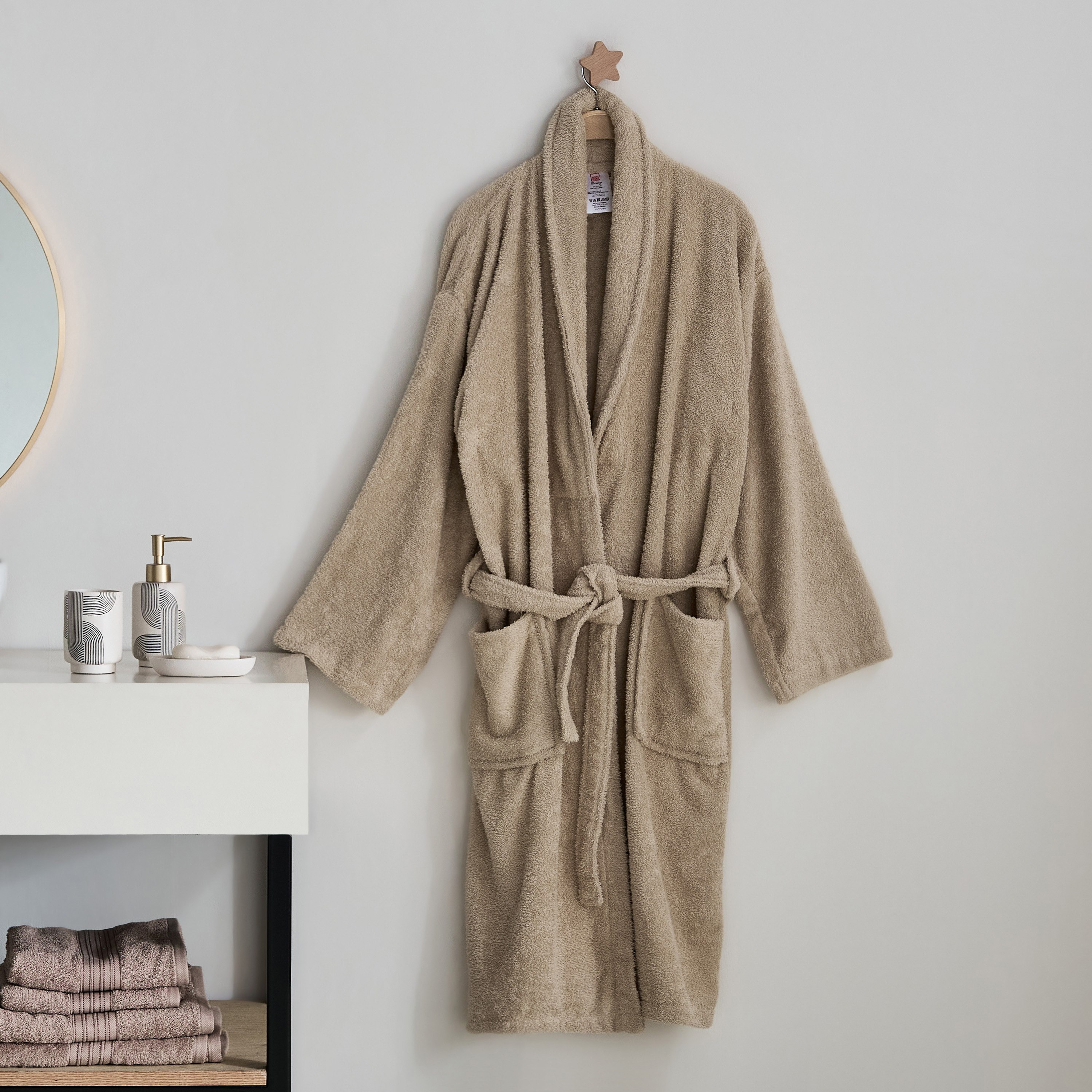 روب حمّام منسدل للبالغين من إسنشيال - متوسط-hbxbathroom-bathroomtextiles-image-1