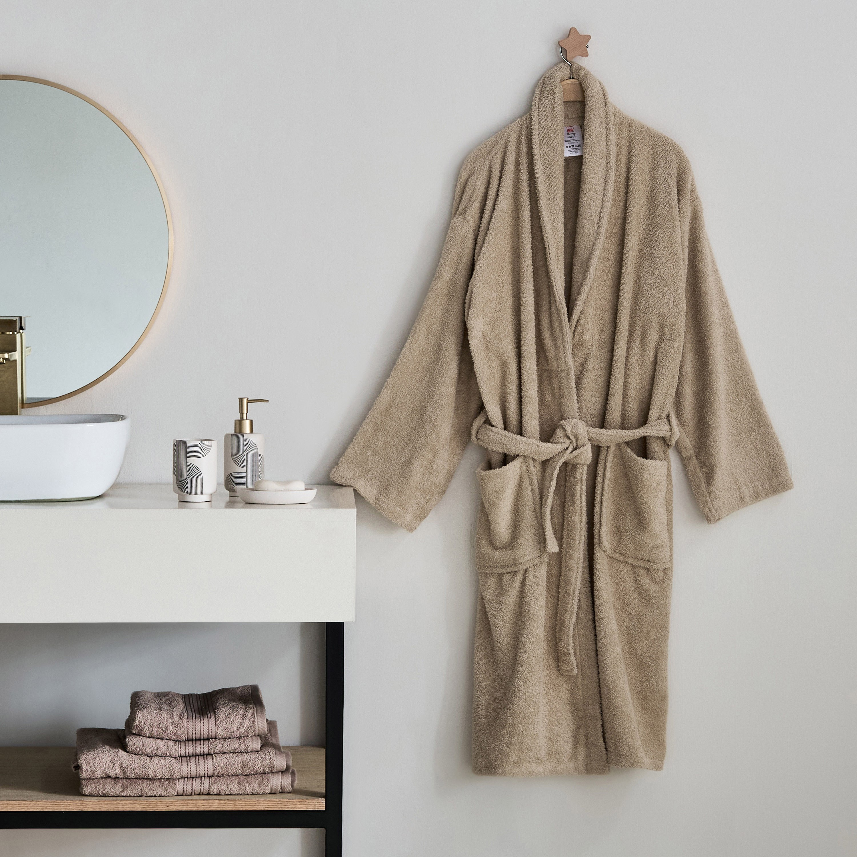 روب حمّام منسدل للبالغين من إسنشيال - متوسط-hbxbathroom-bathroomtextiles-image-5