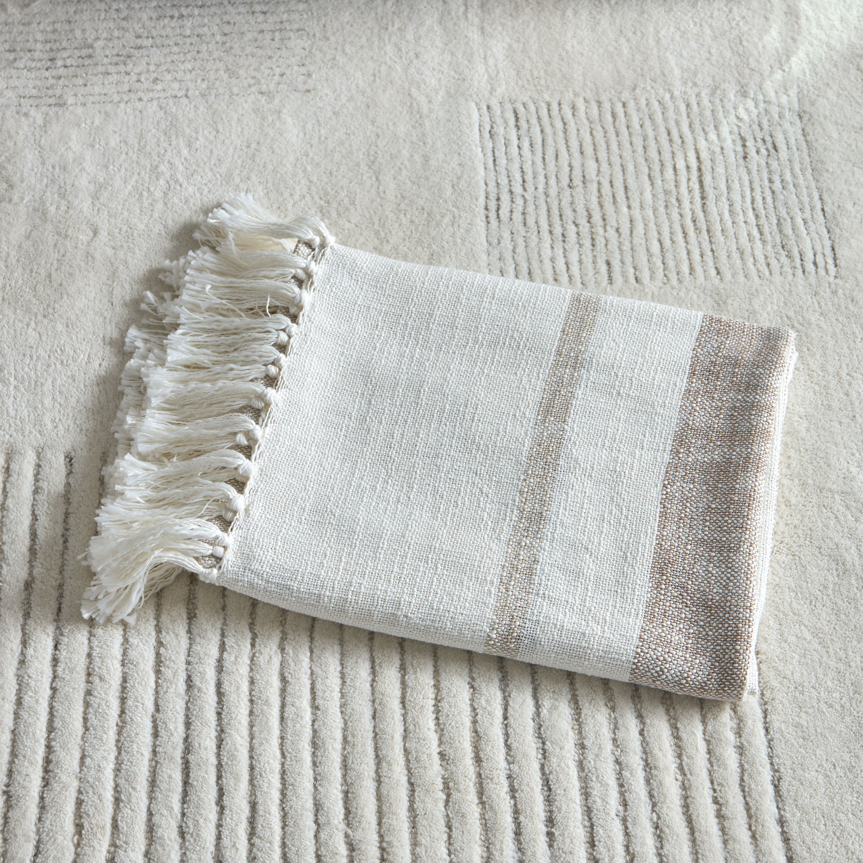 Girga Striped Woven Throw with Tassels - 127x152 cm-hbxhomeware-hbxbedroom-image-4