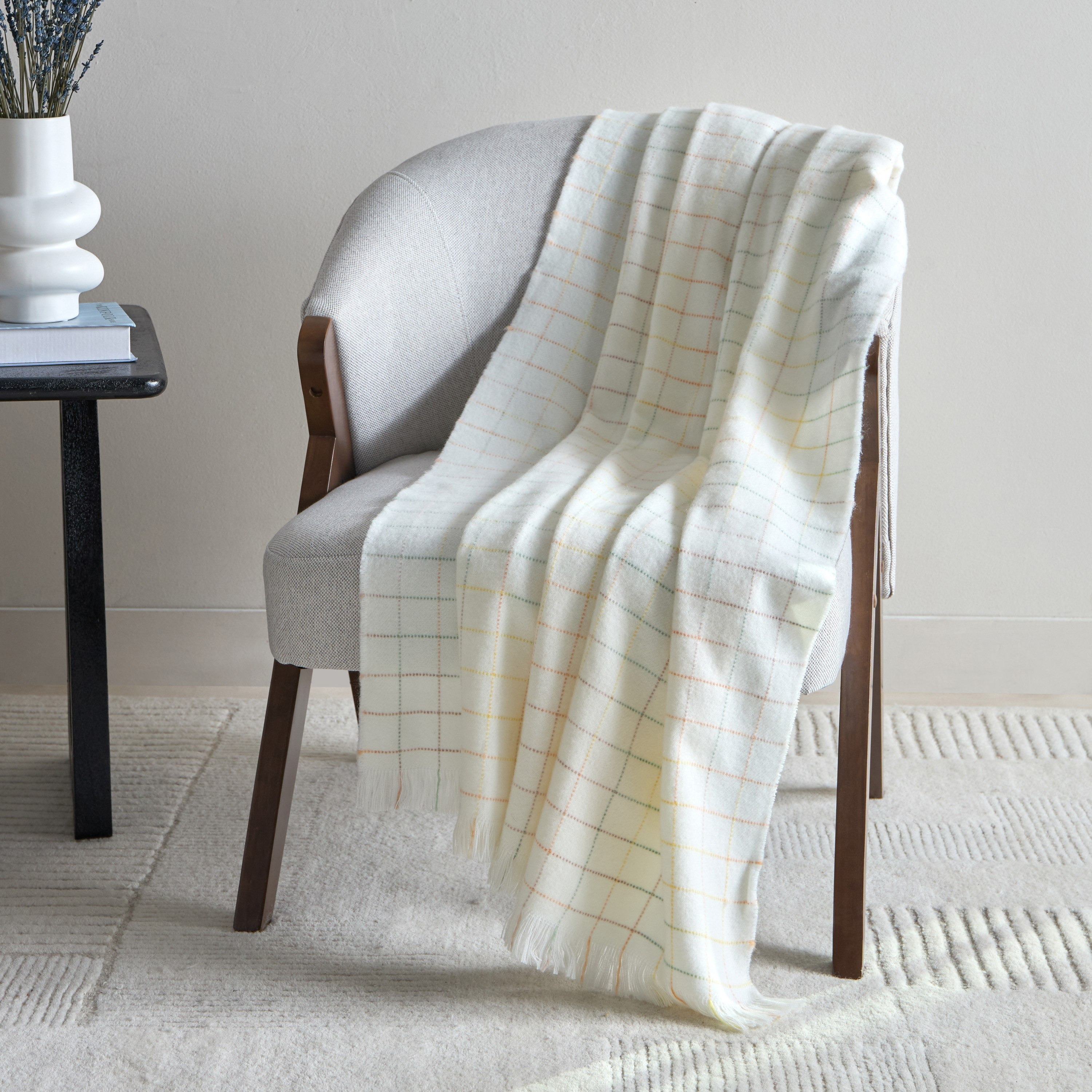 بطانية خفيفة من جيا شيكيور - 127×152 سم-hbxhomeware-hbxbedroom-image-1