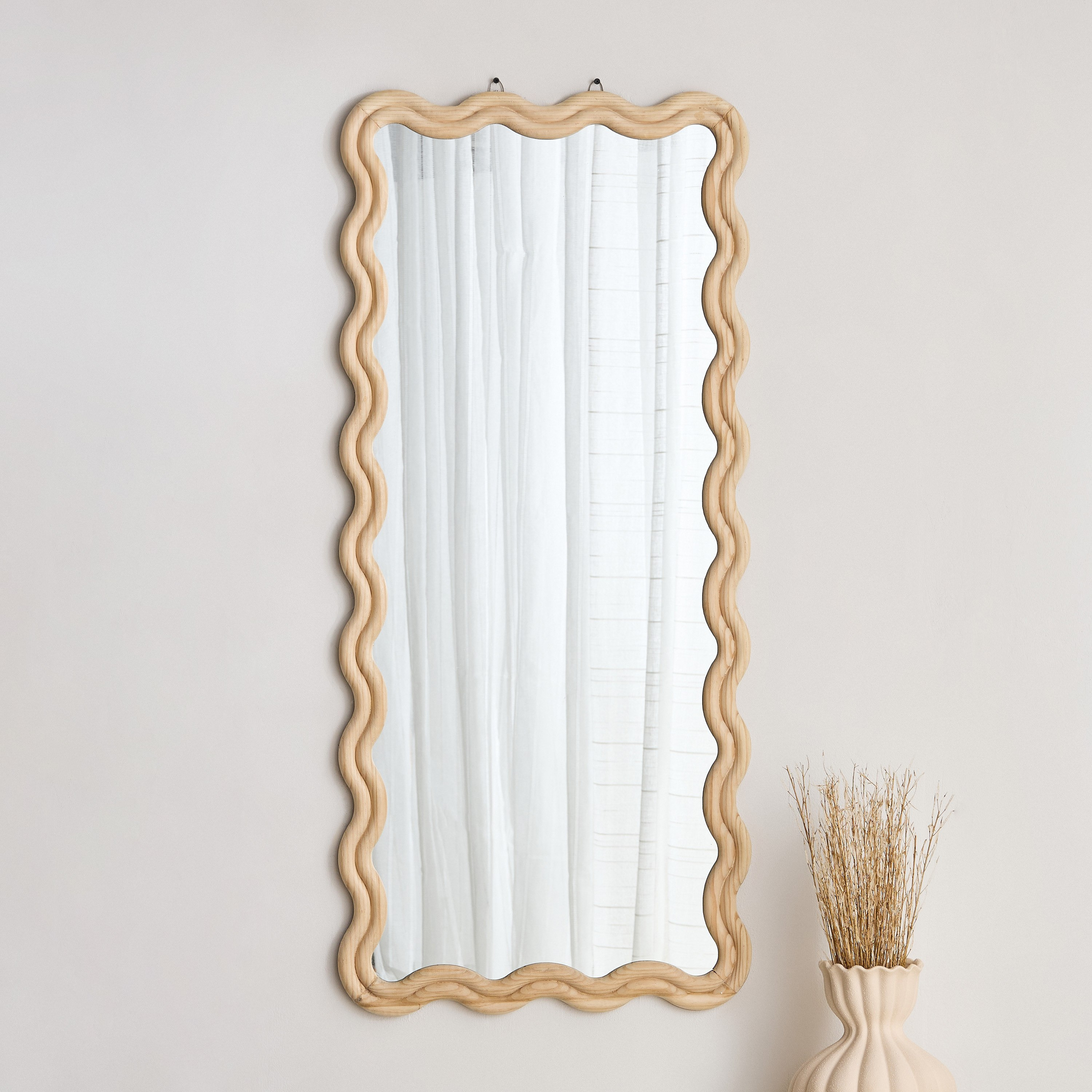 مرآة مموجة من خشب الصنوبر من ليكيسا - 120x54 سم-hbxhomeware-hbxdecorandfurnishings-image-2