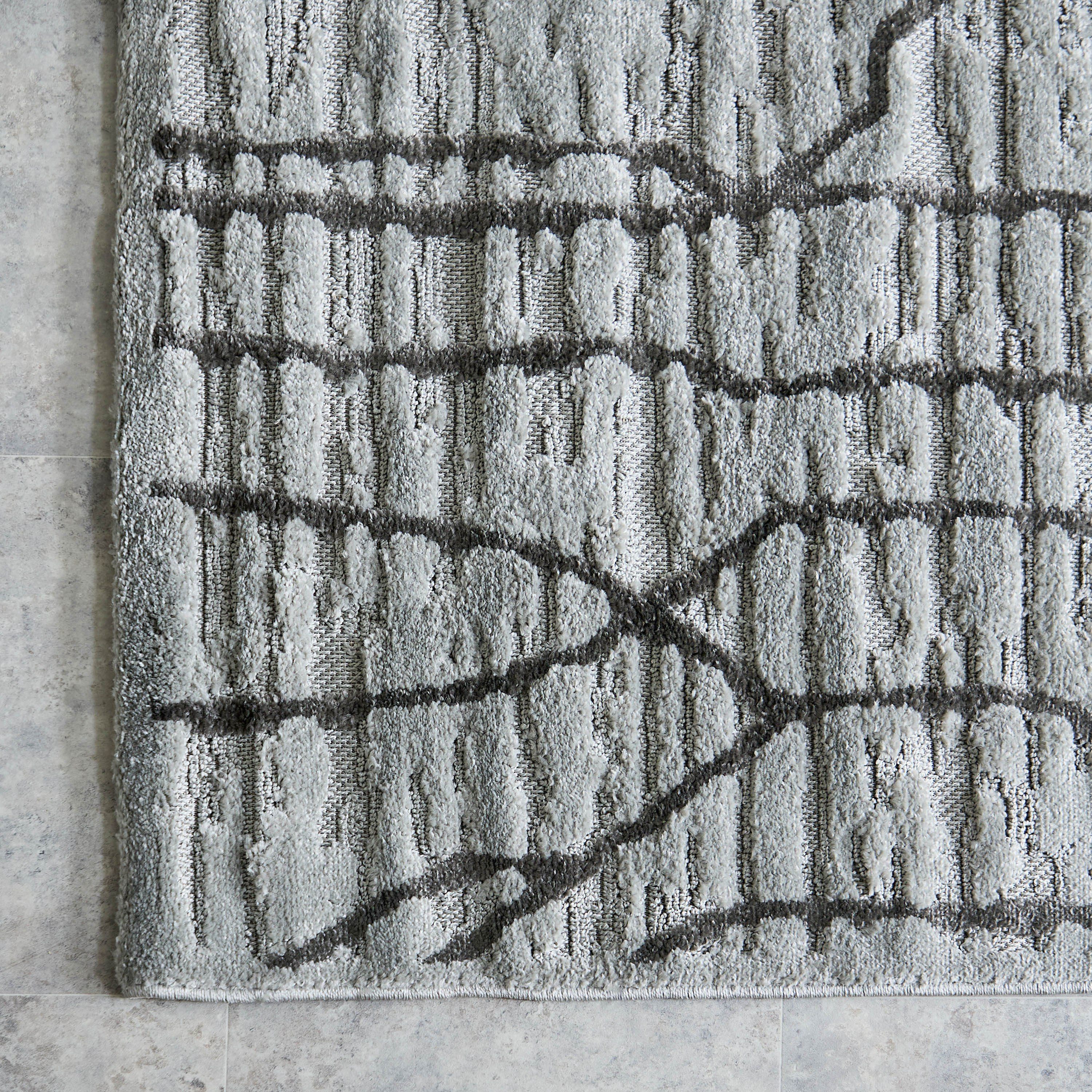 سجادة بولي بروبلين مضادة للانزلاق سترول من كيارا - 120x170 سم-hbxdecorandfurnishings-floorcoverings-rugs-image-2