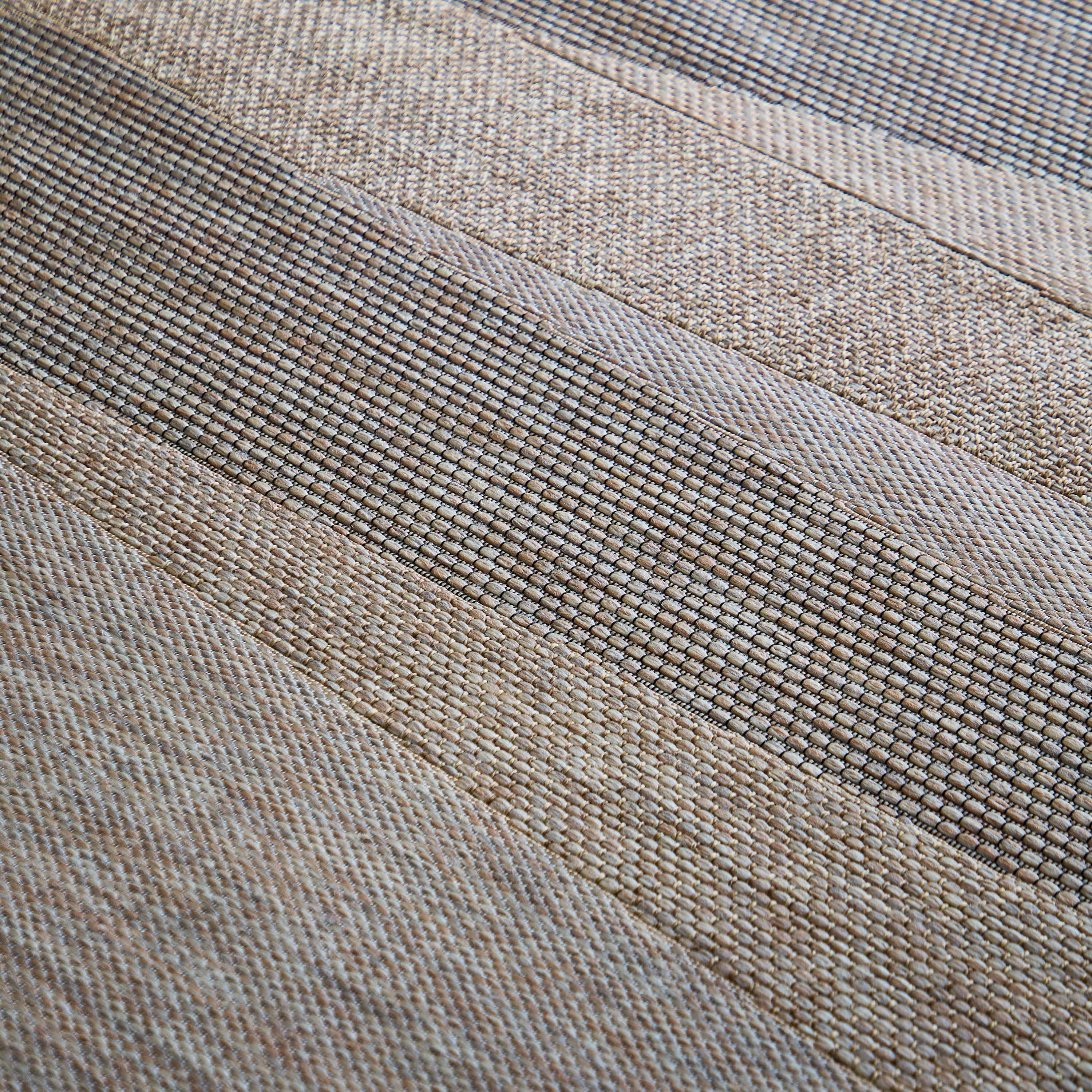 سجادة بولي بروبلين مضادة للانزلاق آشين من كيارا - 200x300 سم-hbxdecorandfurnishings-floorcoverings-rugs-image-3