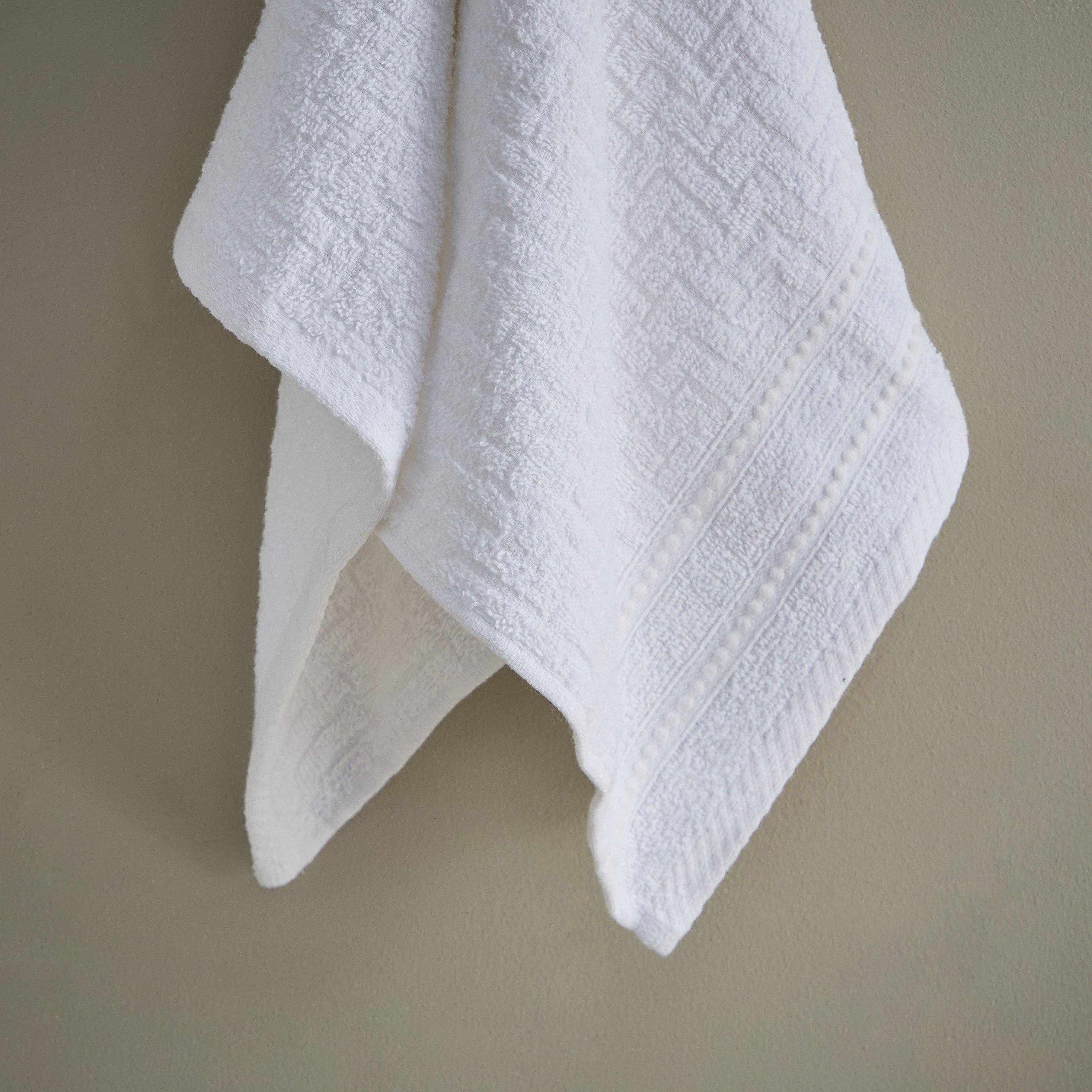 منشفة يد قطن بارزة الملمس من أتلانتا - 40×70 سم-hbxbathroom-bathroomtextiles-image-3