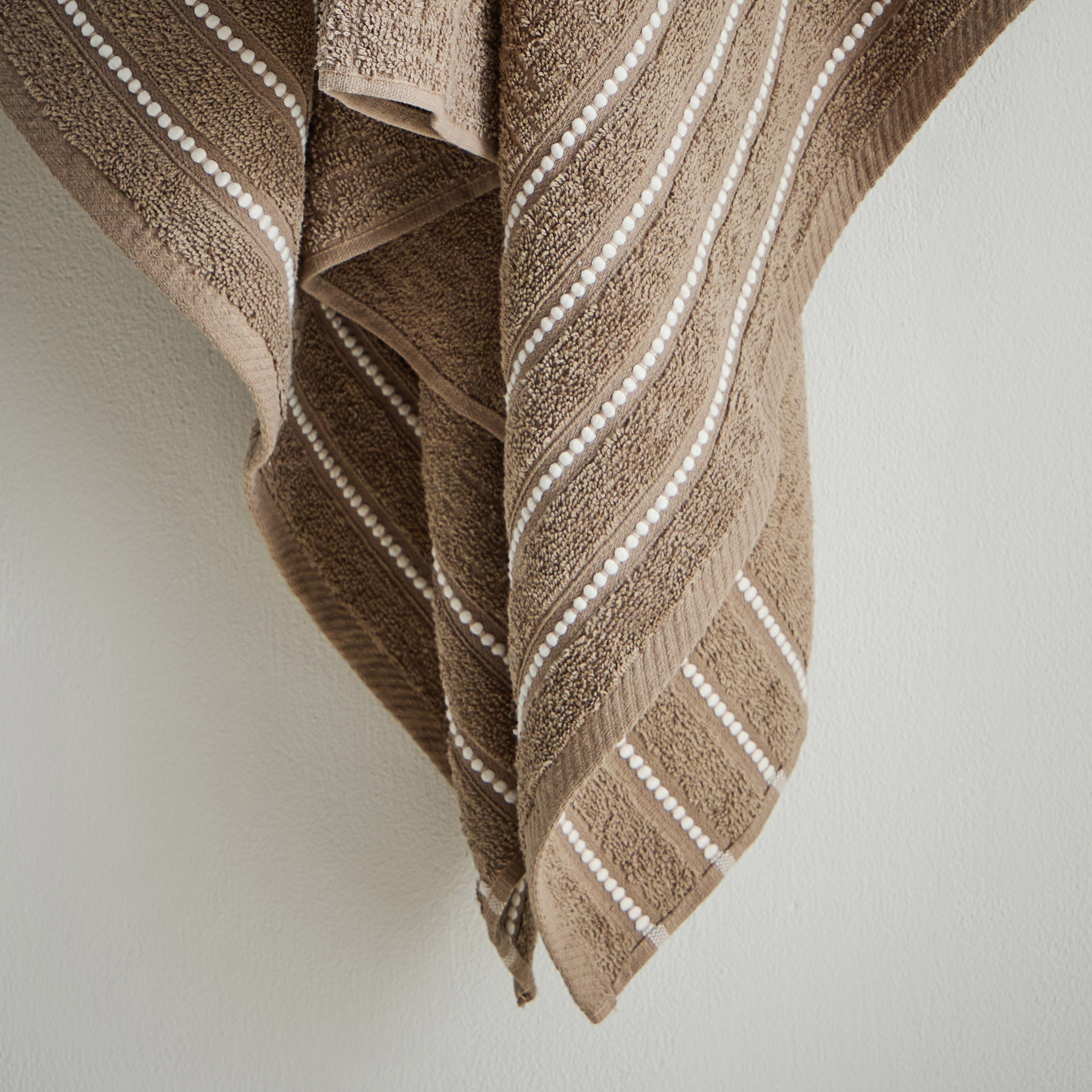 Atlanta Textured Cotton Bath Towel - 68x136 cm-PROMO_HB_AE_B2G2_011025-image-3