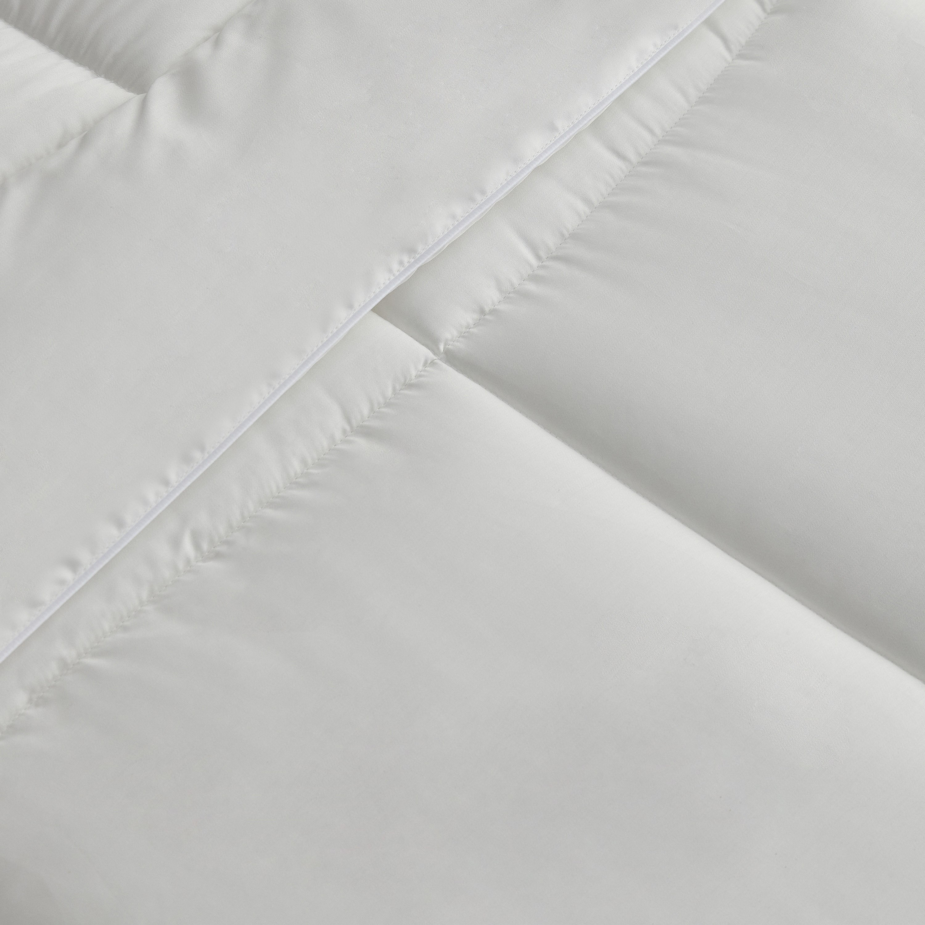 لحاف داخلي توين لاكجري من تينسل بليس - 150x220 سم-hbxhomeware-hbxbedroom-image-4