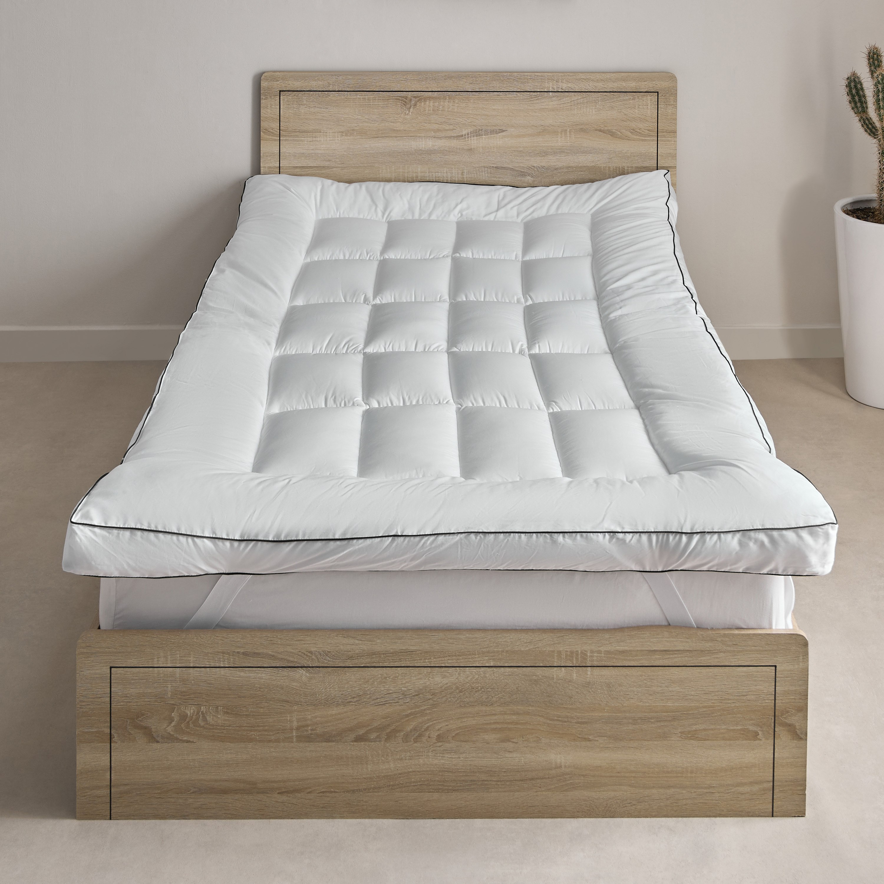 Opulent Luxe Satin Twin Mattress Topper - 120x200 cm-hbxhomeware-hbxbedroom-image-2