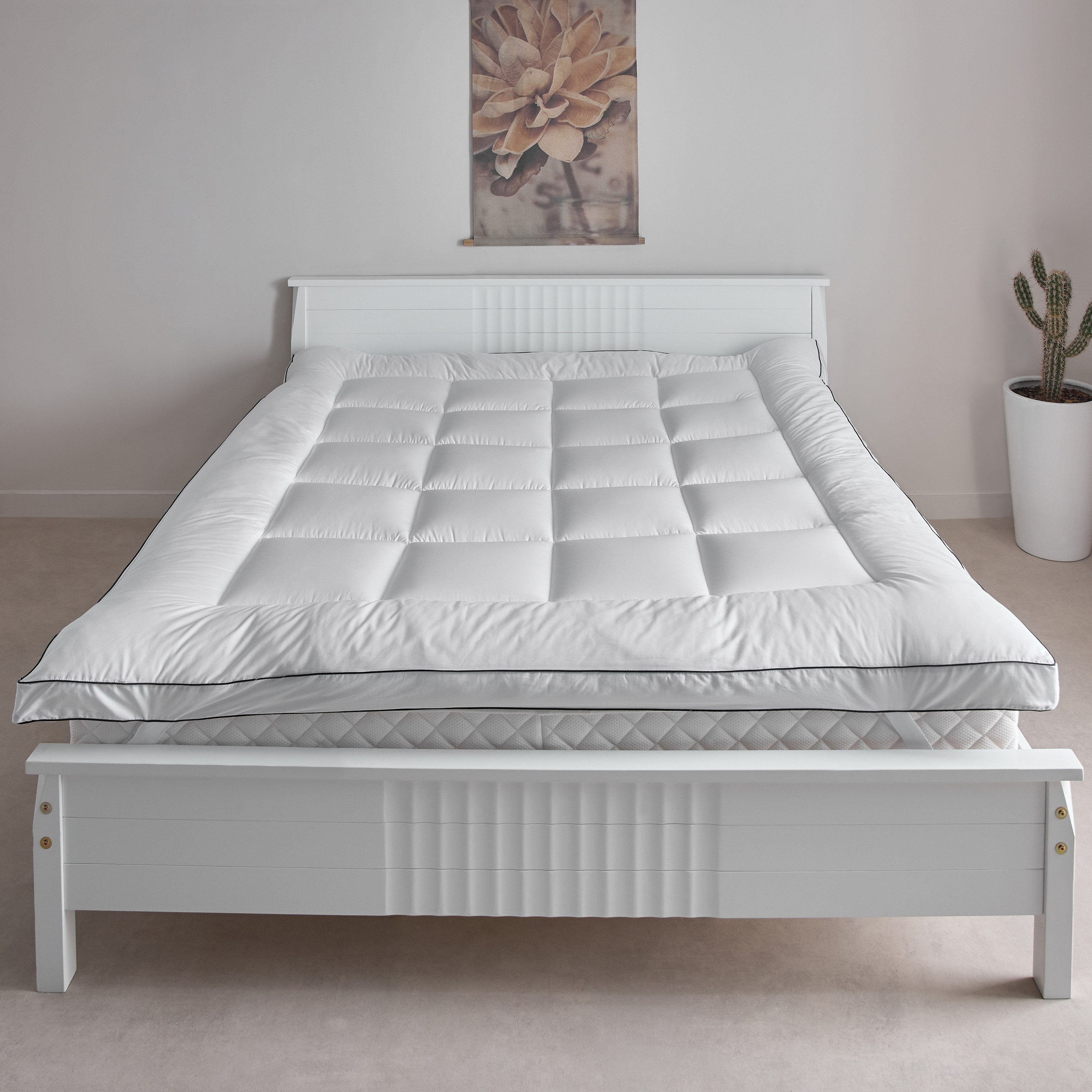 Opulent Luxe Satin Super King Topper - 200x200+8 cm-hbxhomeware-hbxbedroom-image-2