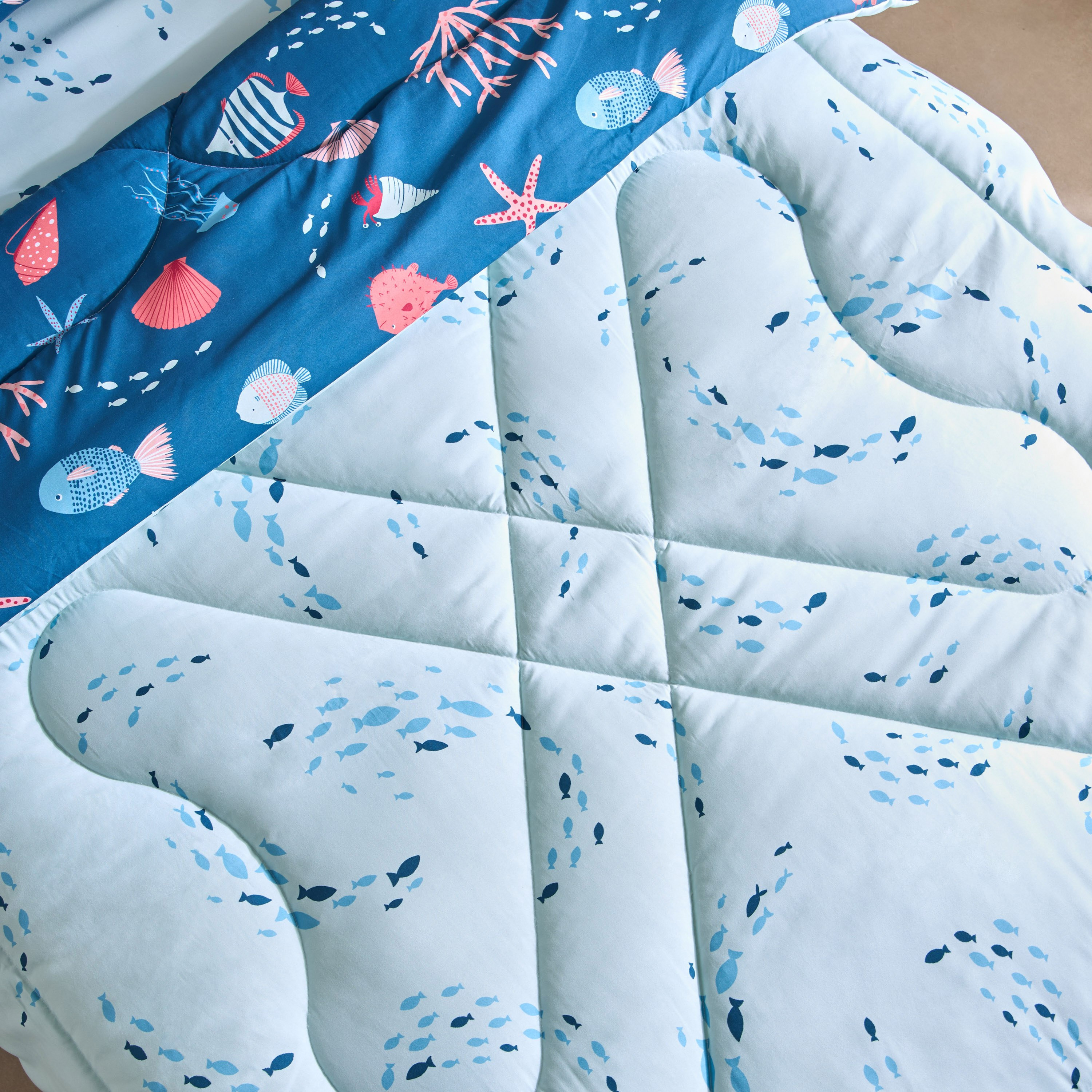 طقم لحاف توين من الألياف الدقيقة بتصميم أسماك البحر قطعتين من جوي - 160×220 سم-hbxhomeware-hbxbedroom-image-5
