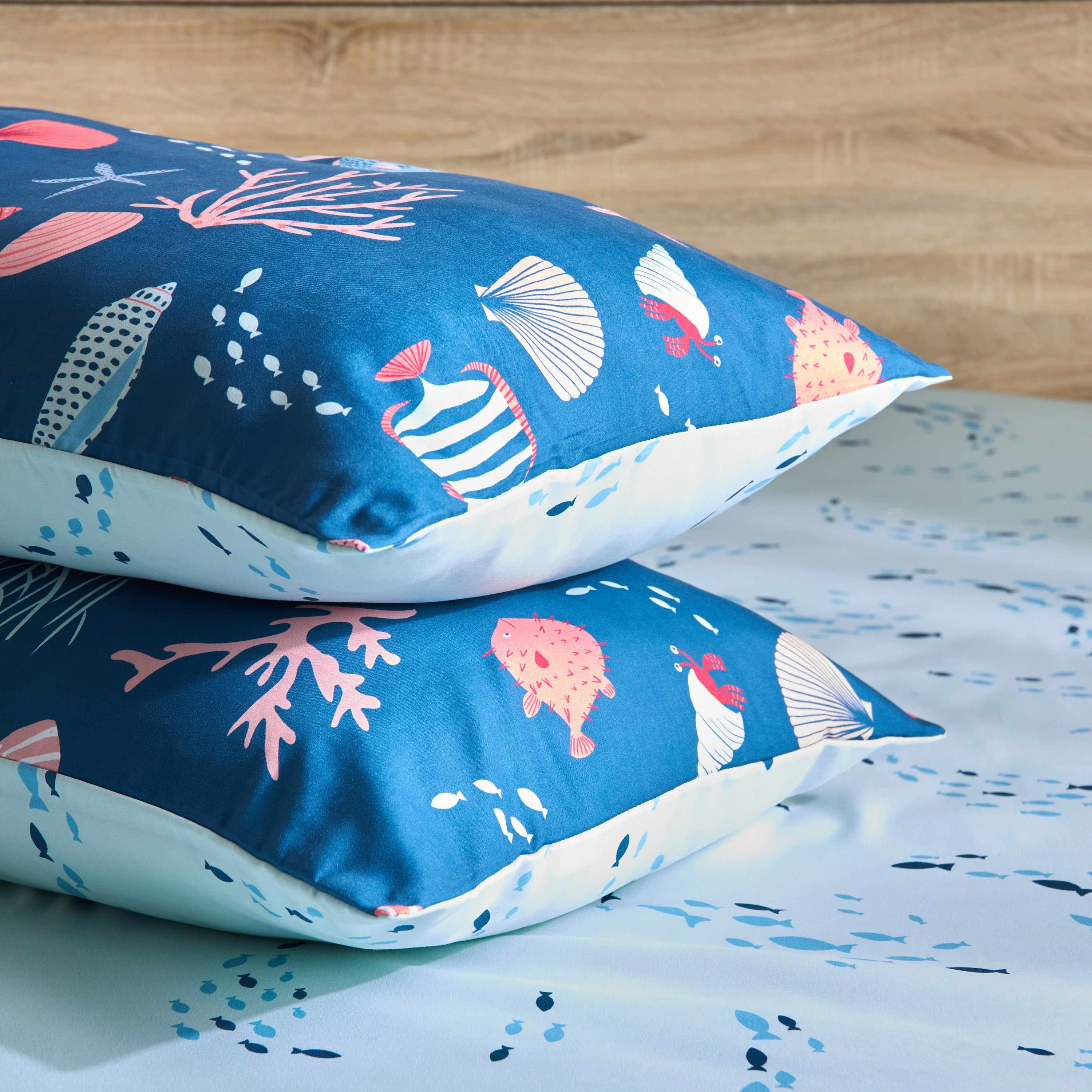 طقم أغطية وسائد من الألياف الدقيقة بتصميم أسماك البحر قطعتين من جوي - 50x75 سم-hbxhomeware-hbxbedroom-image-5
