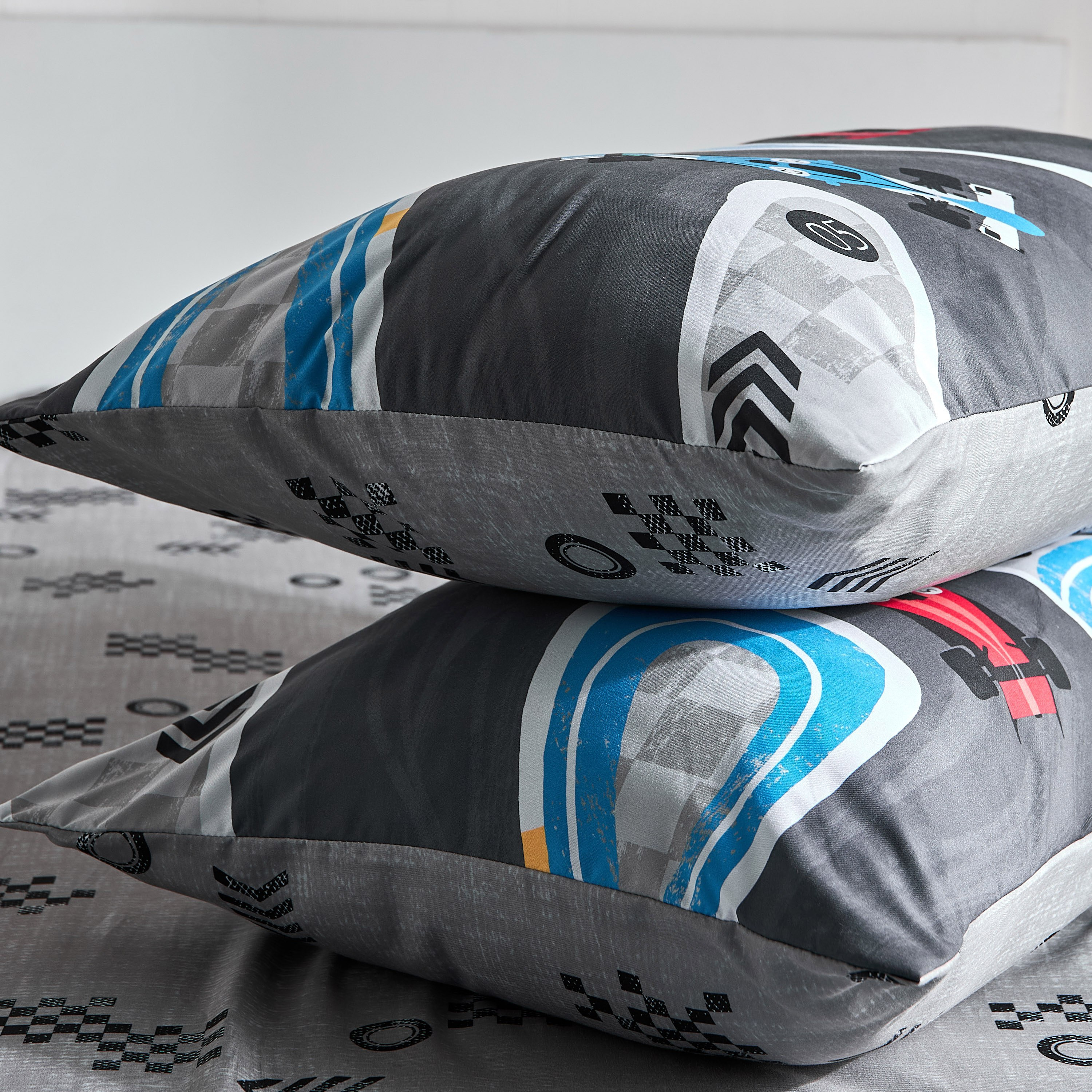 Tom Gearhead Cars 2-Piece Microfibre Pillow Cover Set - 50x75 cm-hbxhomeware-hbxbedroom-image-4