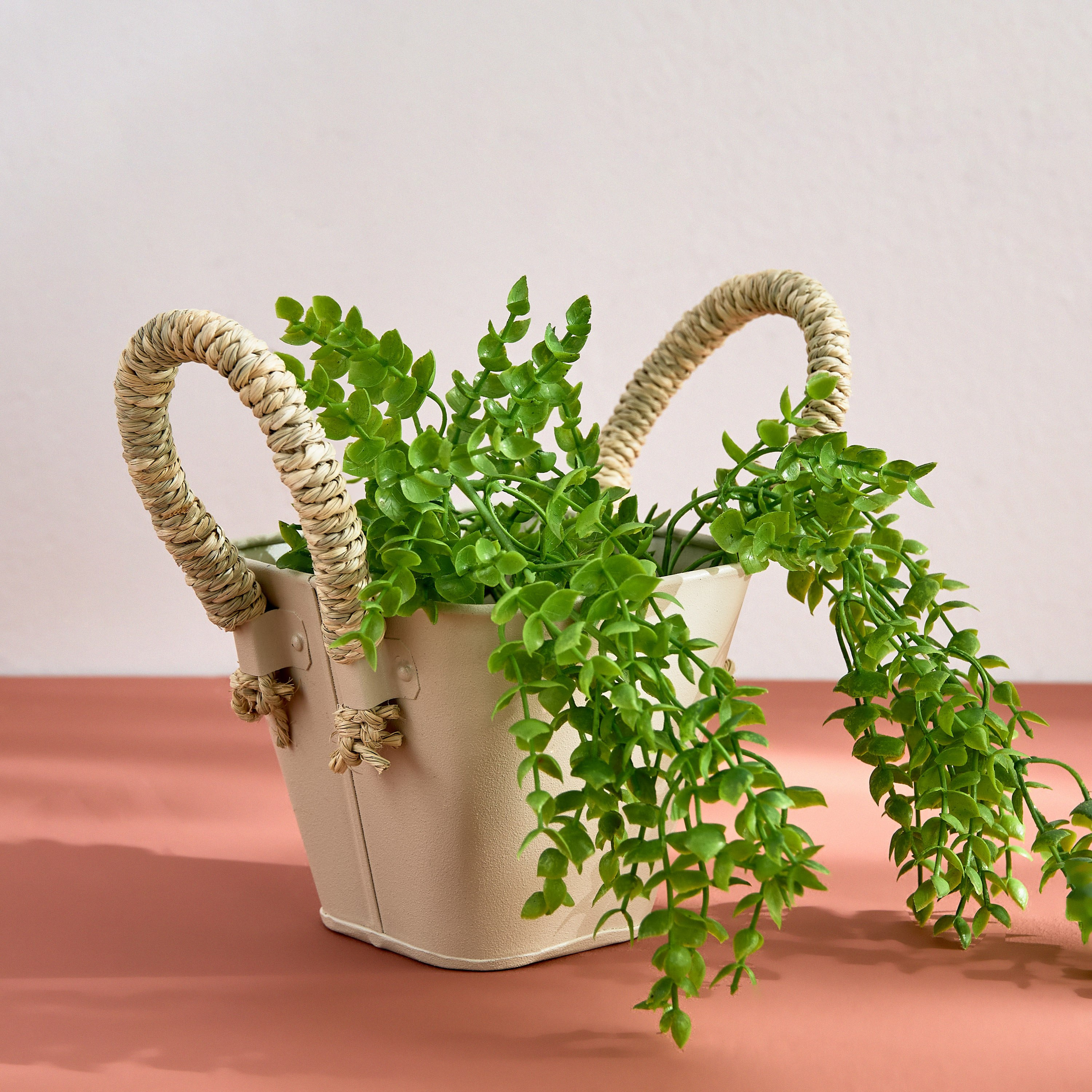 سلة نباتات معدن بمقابض من بيلا - 13x13x11 سم-hbxhomeware-hbxdecorandfurnishings-image-4