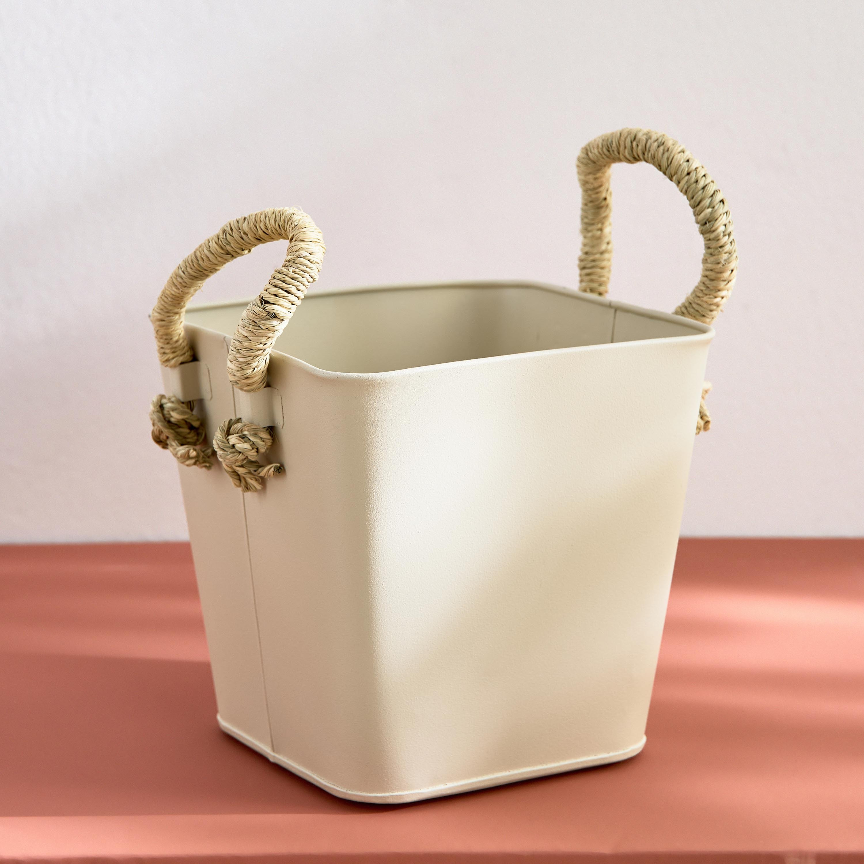 Bella Metal Taca Plant Basket with Sabai Handle - 20x20x19 cm-PROMO_HB_AE_B1G1_250925-image-1
