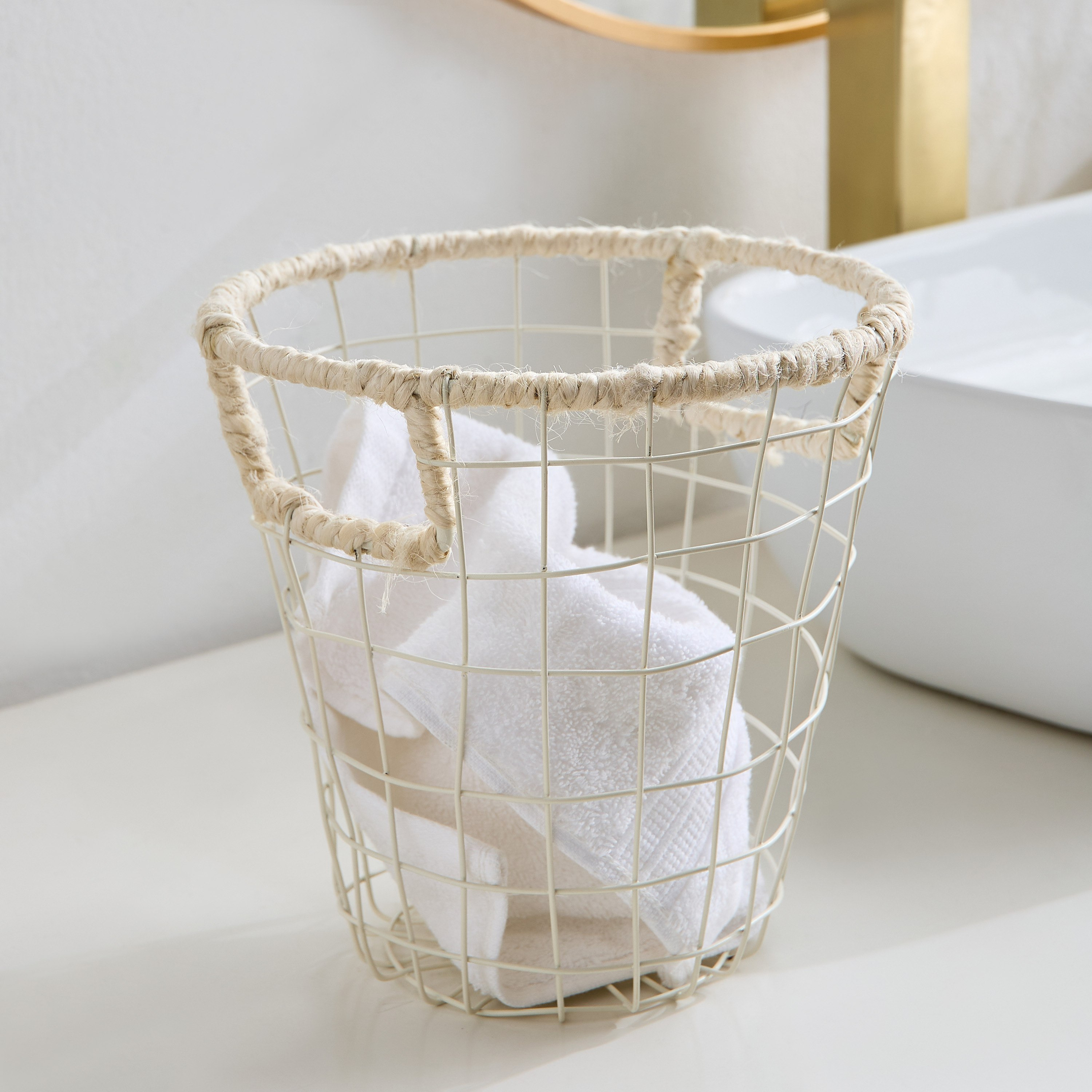 سلة غسيل معدنية مع جوت مبيّض من بيلا - 20x23 سم-hbxbathroom-bathroomstorage-laundryhampers-image-1
