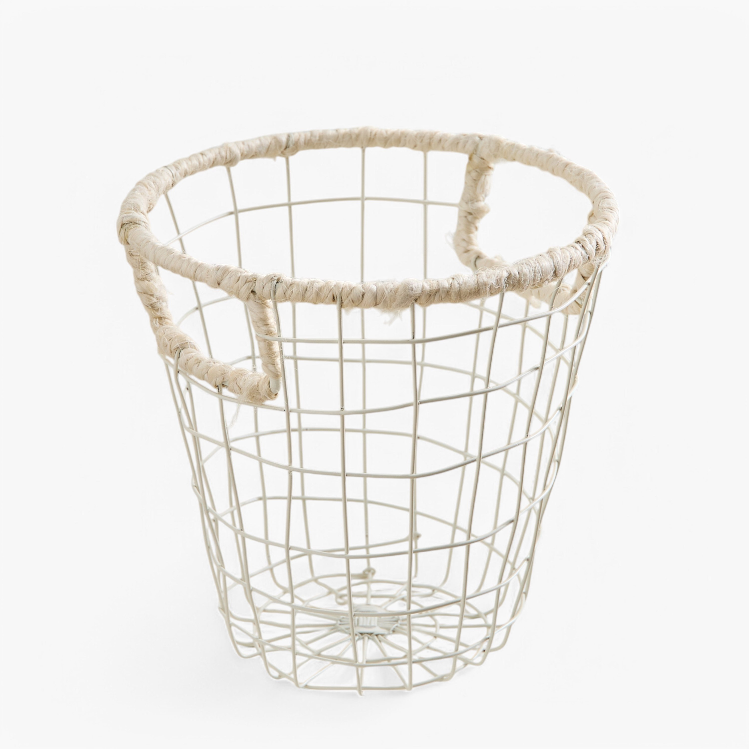 سلة غسيل معدنية مع جوت مبيّض من بيلا - 20x23 سم-hbxbathroom-bathroomstorage-laundryhampers-image-6