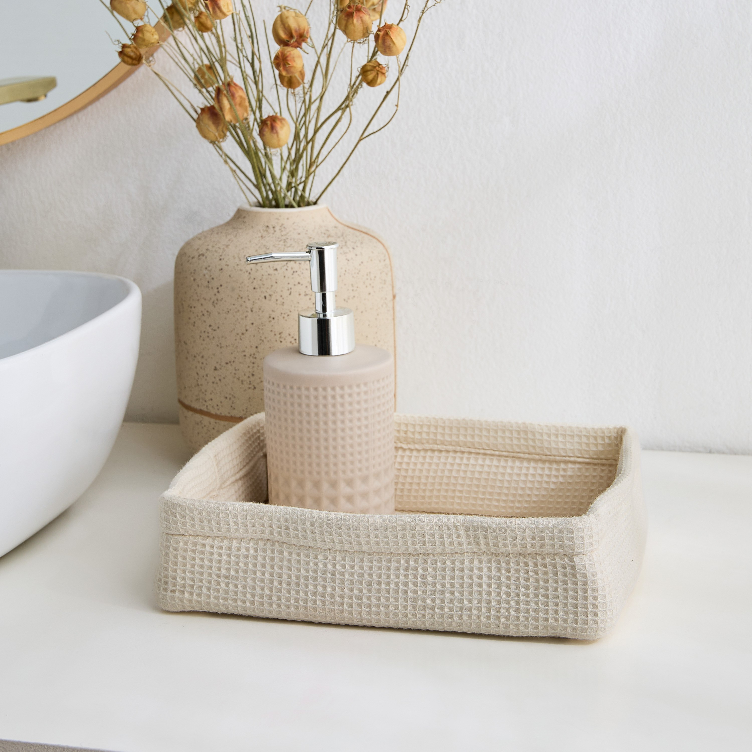 صينية مستطيلة ناعمة بتصميم وافل من بيلا-hbxhomeware-hbxdecorandfurnishings-image-1