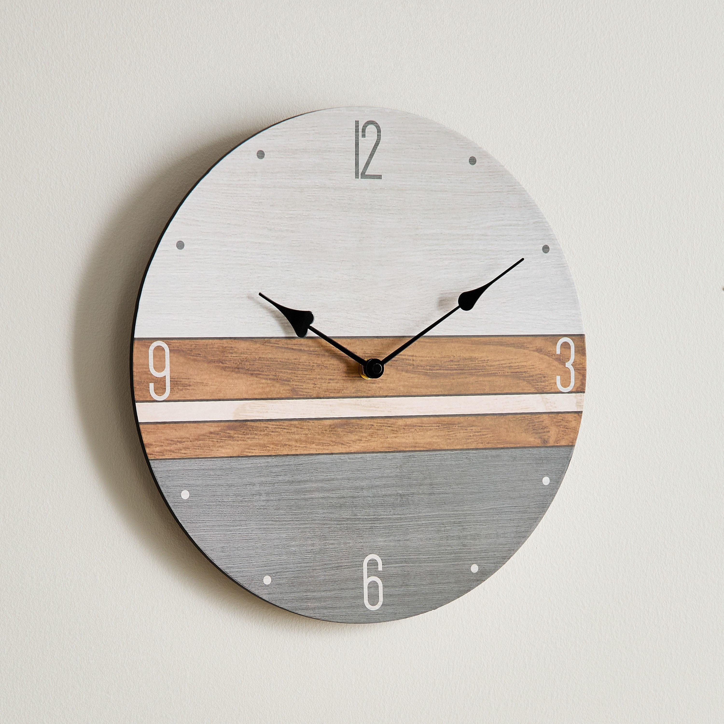 ساعة حائط خشبية من إمير - 34x34x4.5 سم-hbxdiningroom-decorandaccessories-clocks-image-1