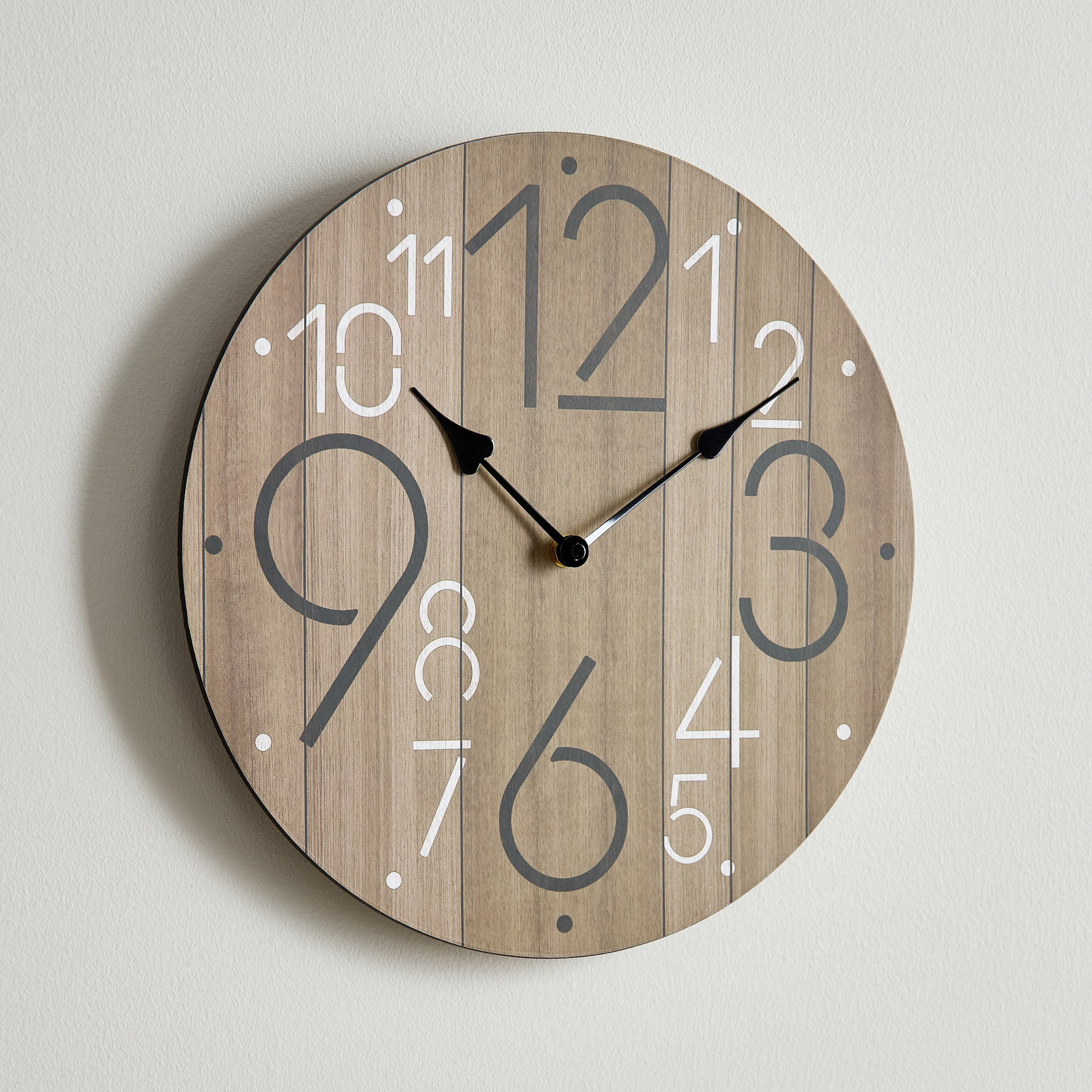 ساعة حائط خشبية من إمير - 34x34x4.5 سم-hbxdiningroom-decorandaccessories-clocks-image-1