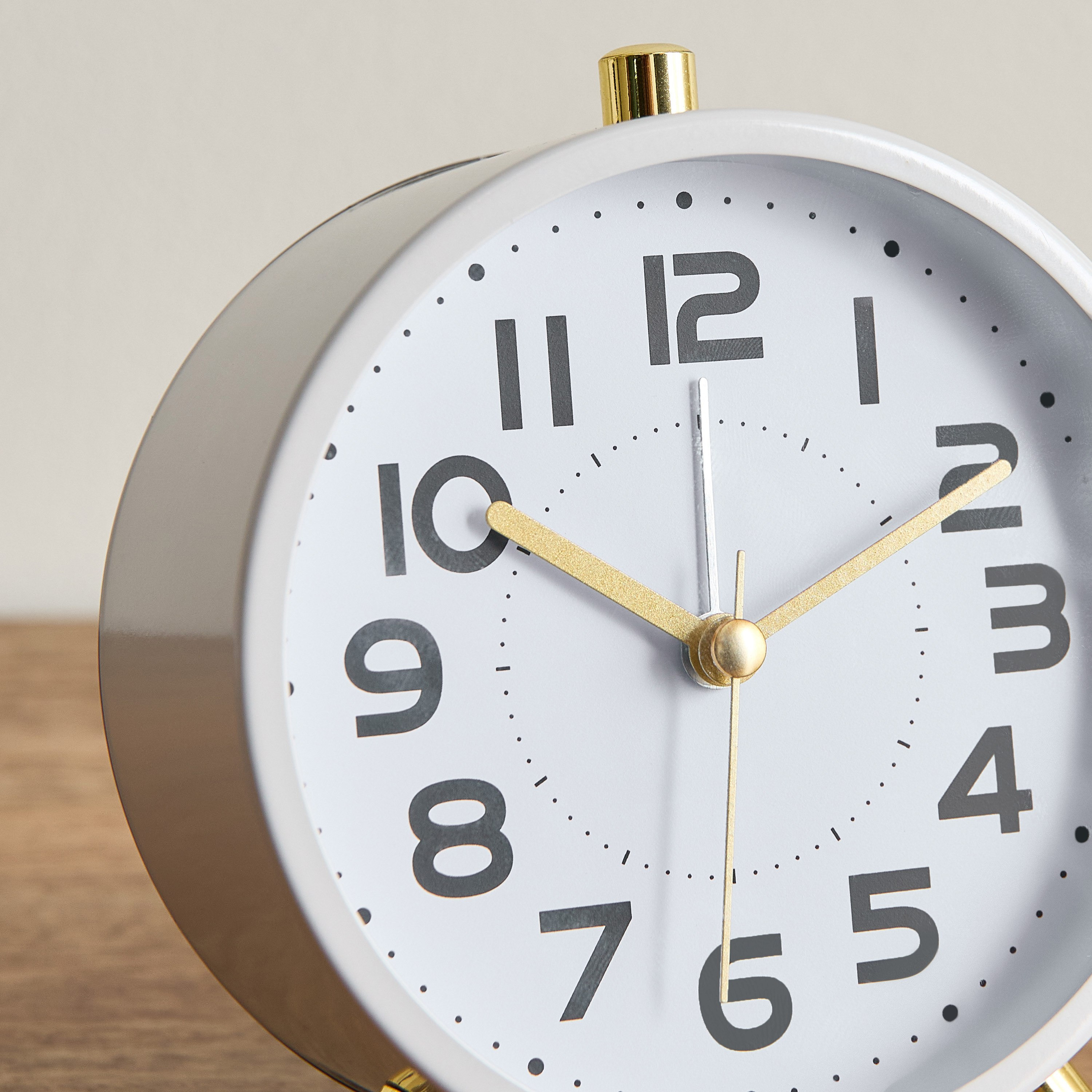 منبه طاولة معدني مع ضوء ليلي من إمير - 11x5.5x12 سم-hbxdiningroom-decorandaccessories-clocks-image-4
