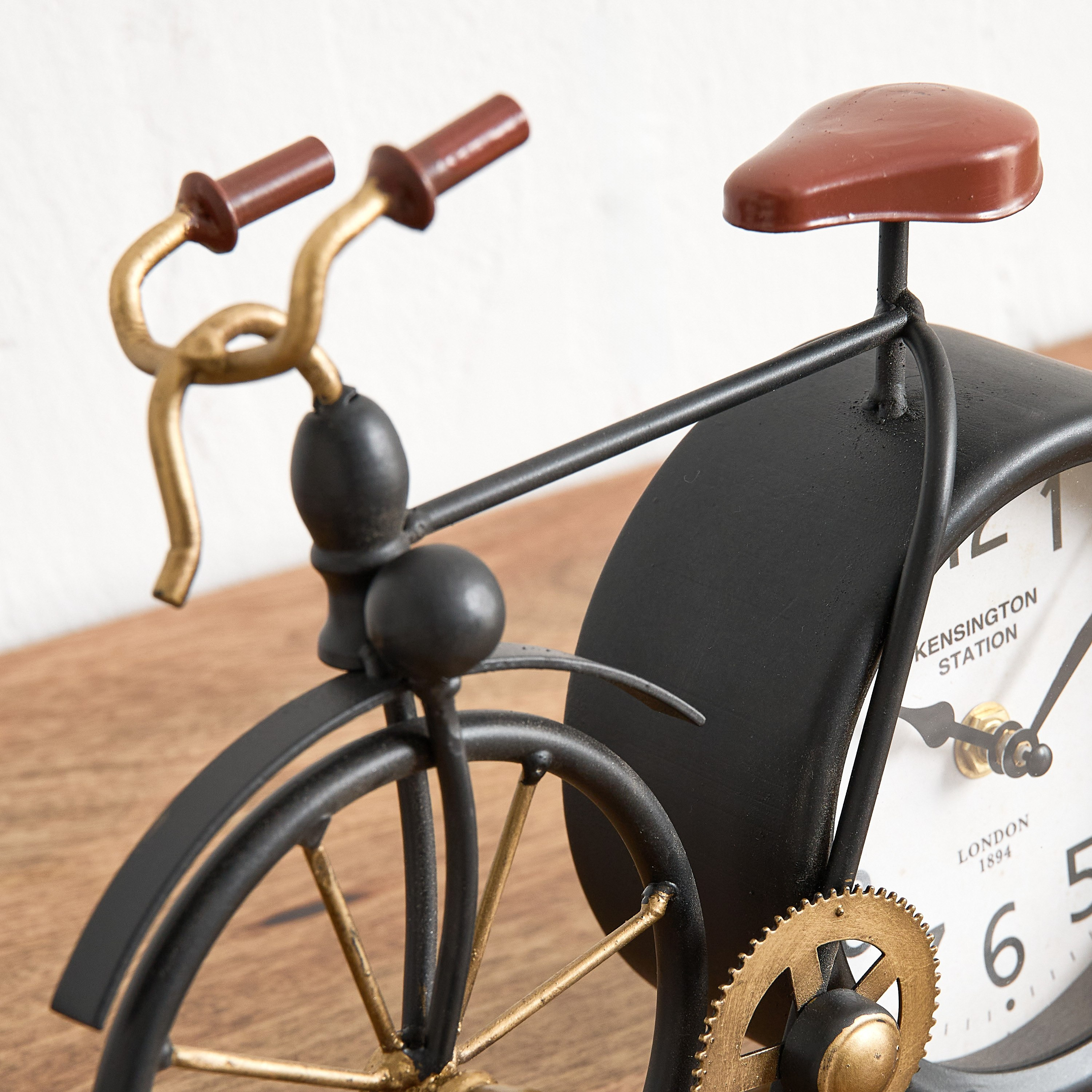 ساعة طاولة معدنية بتصميم دراجة من إمير - 26x7.5x20 سم-hbxdiningroom-decorandaccessories-clocks-image-4