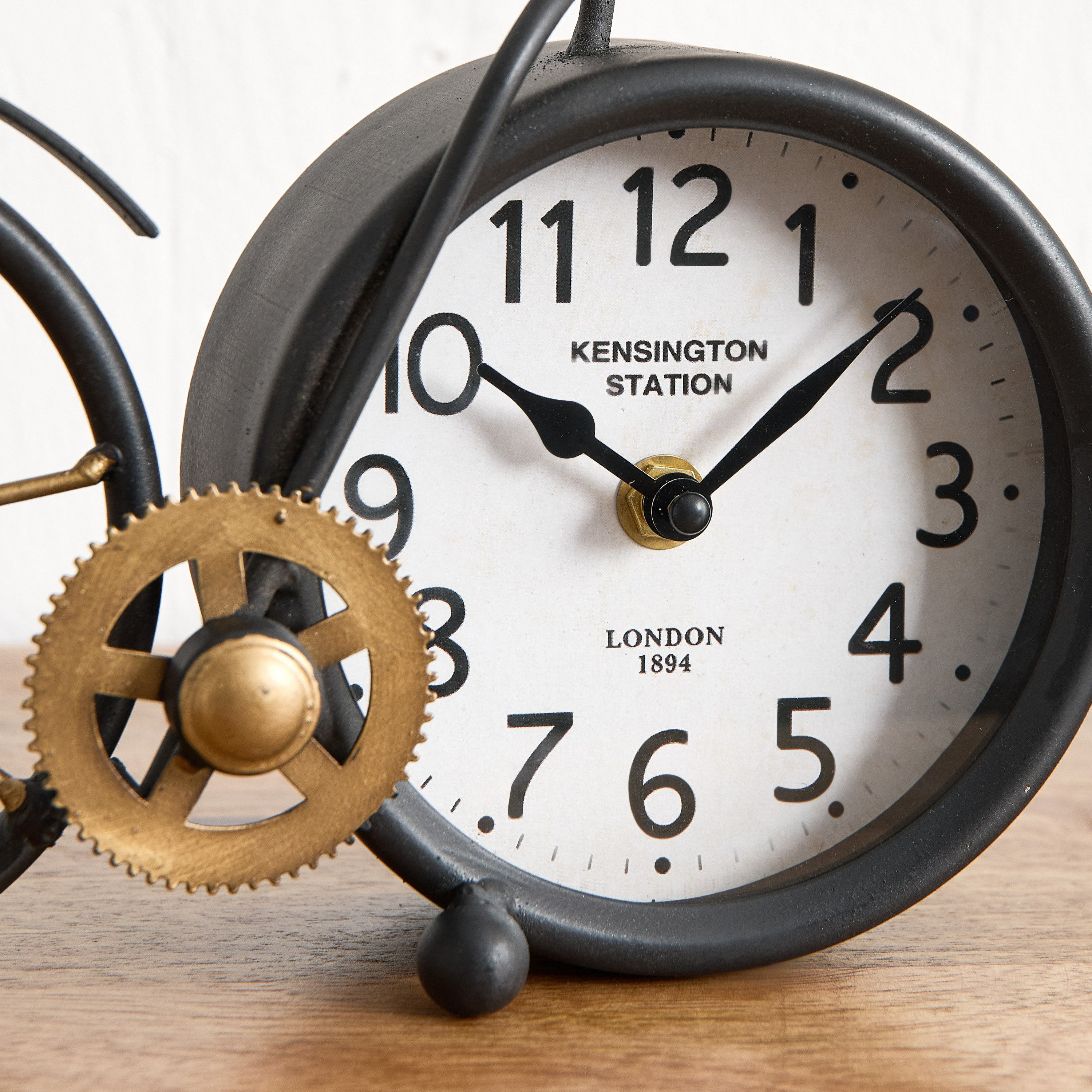 ساعة طاولة معدنية بتصميم دراجة من إمير - 26x7.5x20 سم-hbxdiningroom-decorandaccessories-clocks-image-5