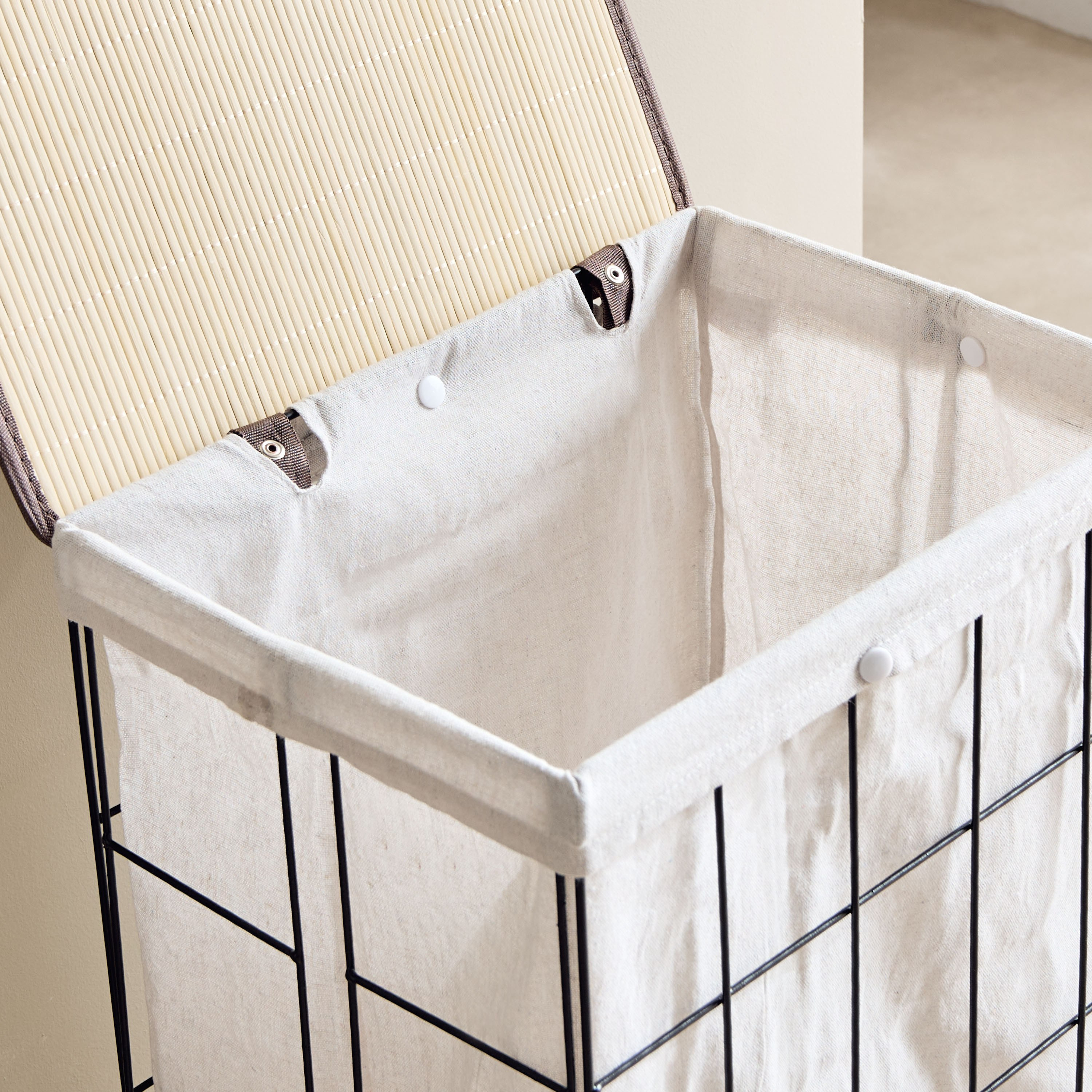 سلة غسيل مع عجلات دوارة من نوك داون-hbxbathroom-bathroomstorage-laundryhampers-image-3