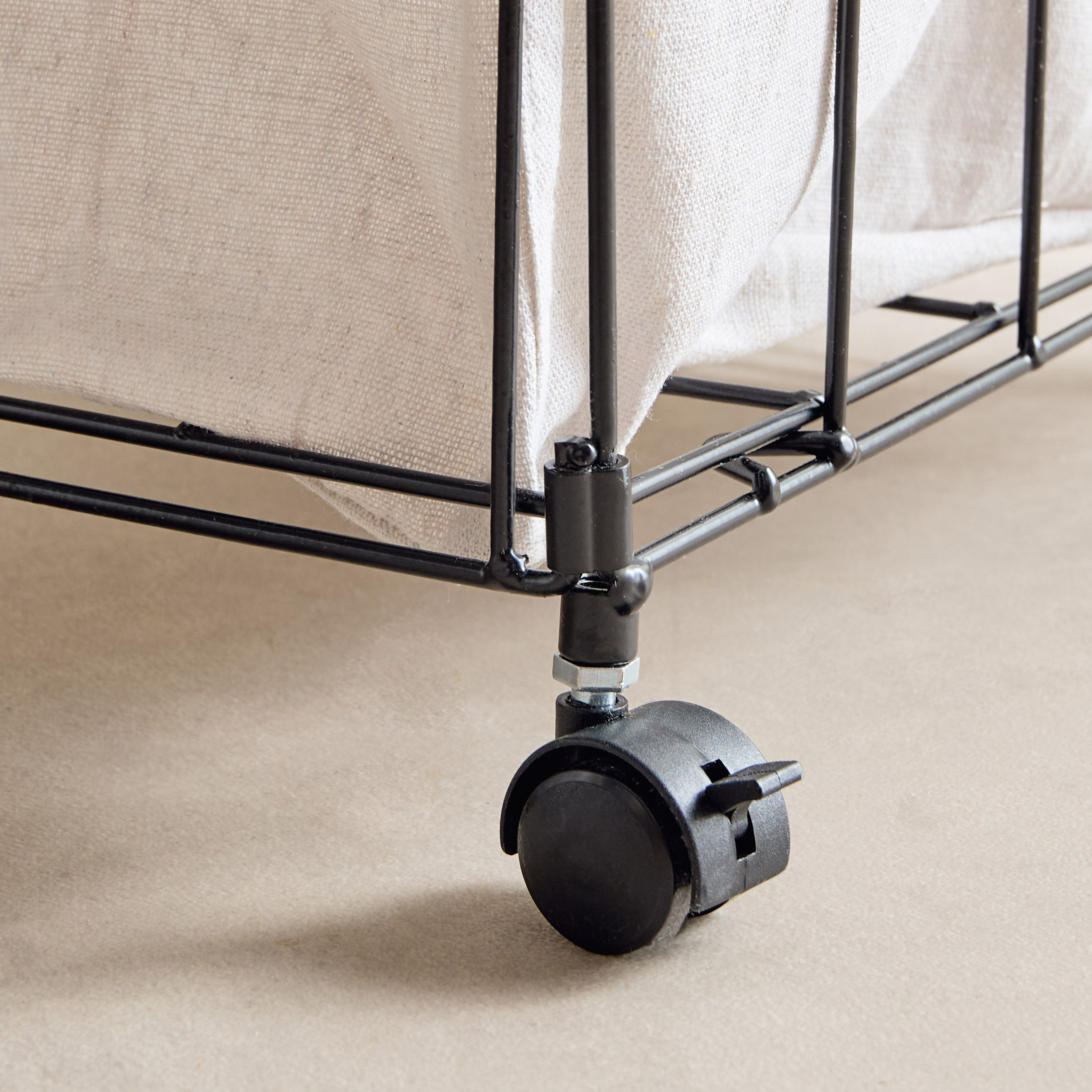 سلة غسيل مع عجلات دوارة من نوك داون-hbxbathroom-bathroomstorage-laundryhampers-image-5