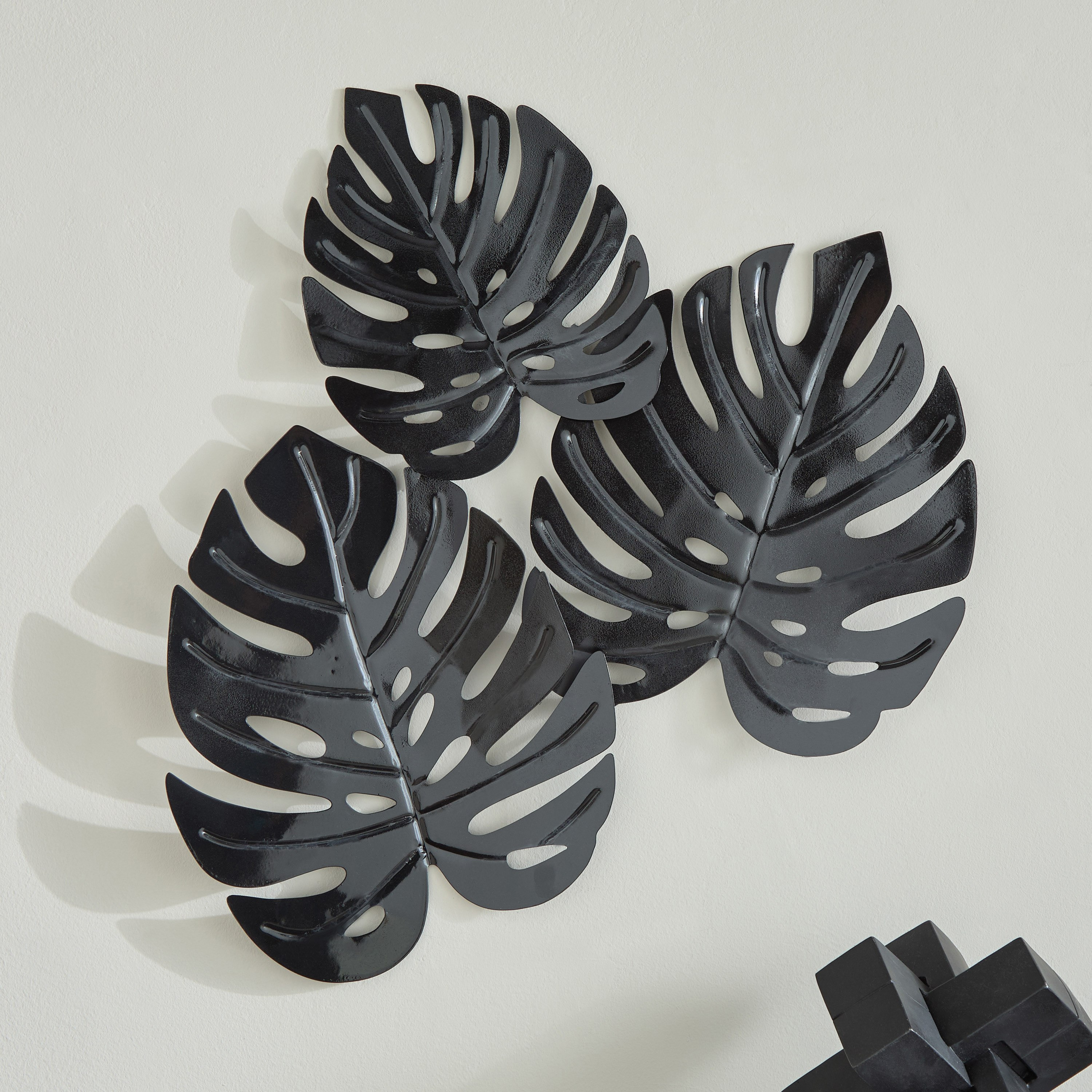 Jorja Metal Leaf Wall Art - 55.9x60.3x3.8 cm-hbxdiningroom-walldecor-wallart-image-2