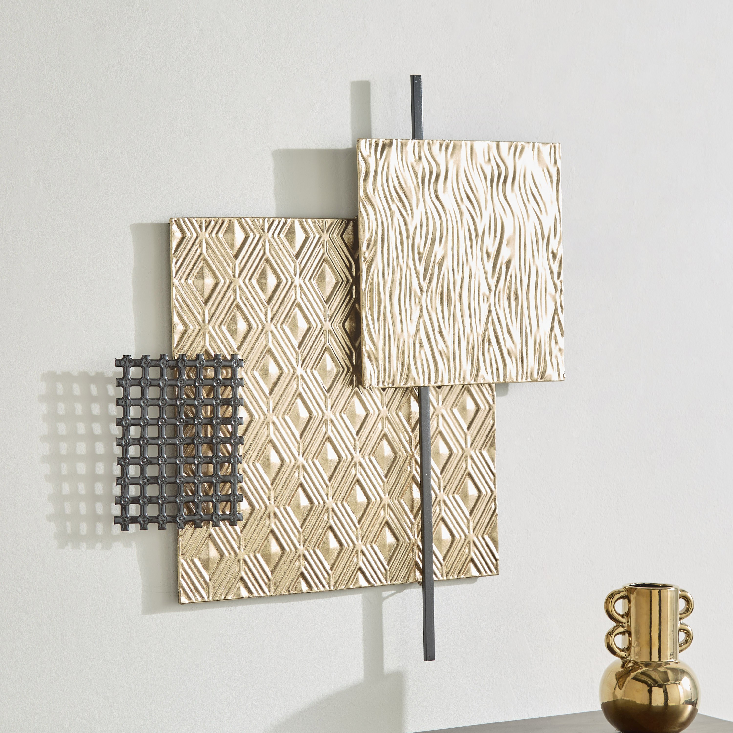 زينة حائط هندسية معدن من جورجا - 70.5x61.0x3.8 سم-hbxdiningroom-walldecor-wallart-image-1