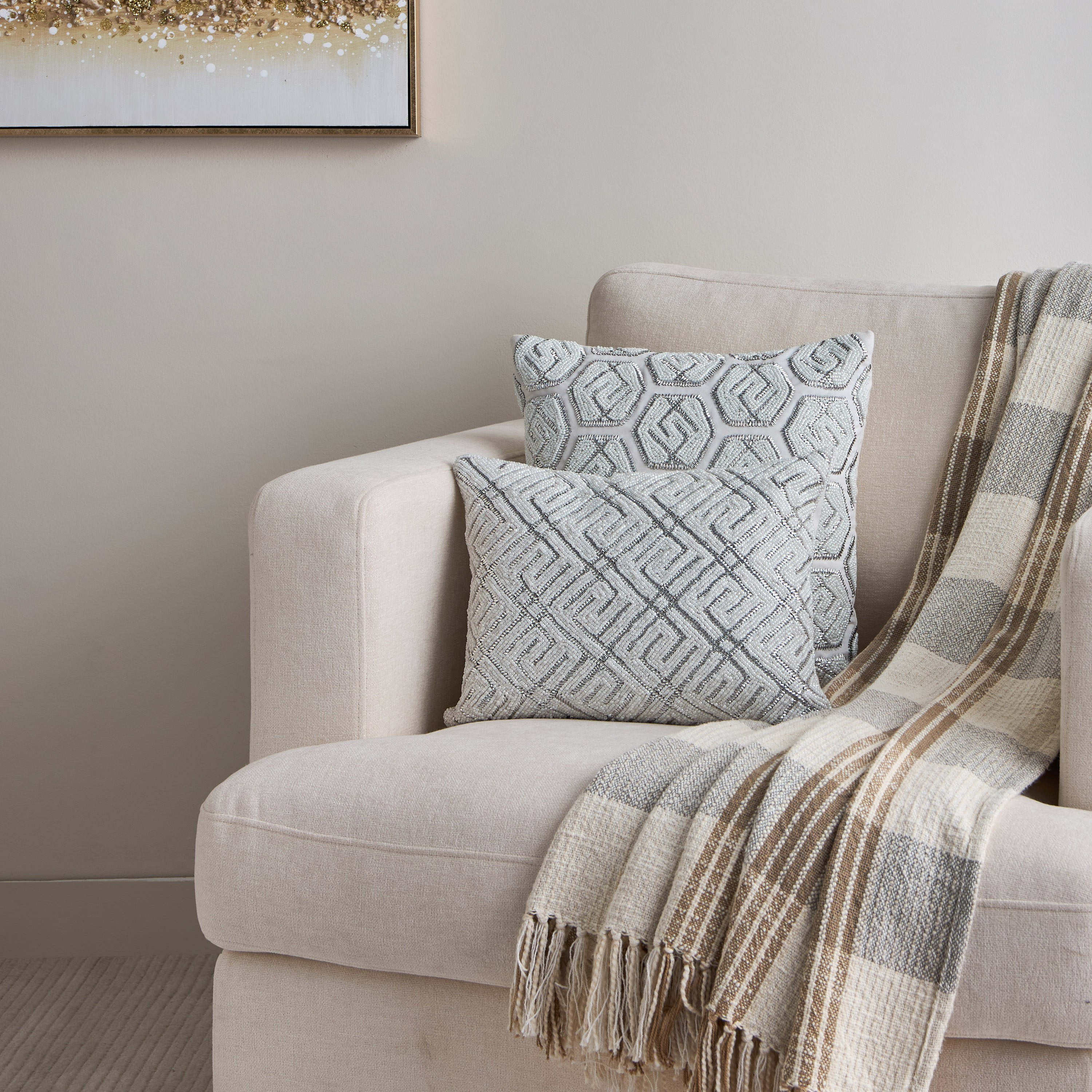 وسادة محشوّة مزينة بالخرز من جليتز - 40x40 سم-hbxhomeware-hbxbedroom-image-4